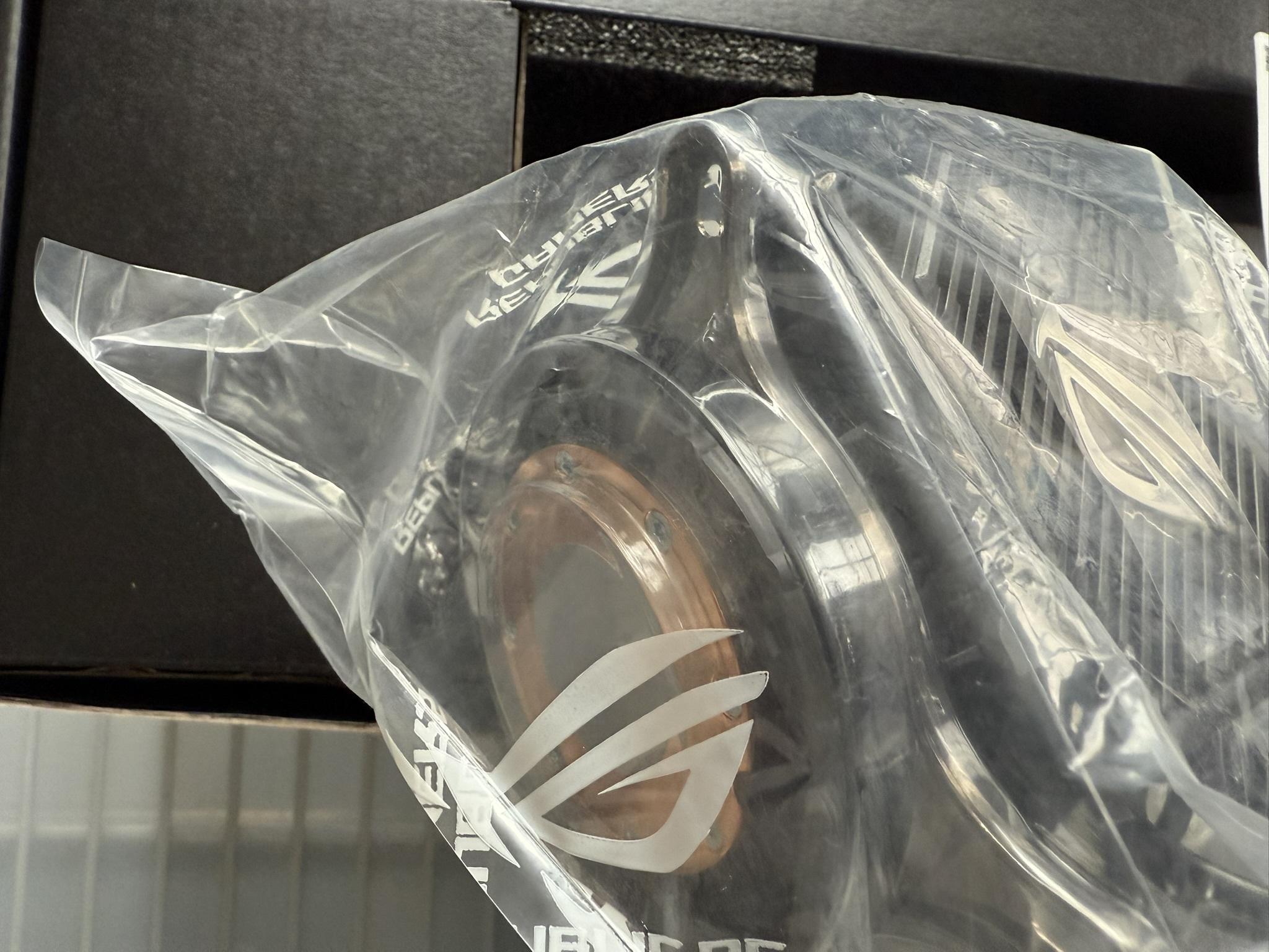 New. 360 Liquid CPU Cooler AIO. Asus ROG Ryujin II 360 ARGB.