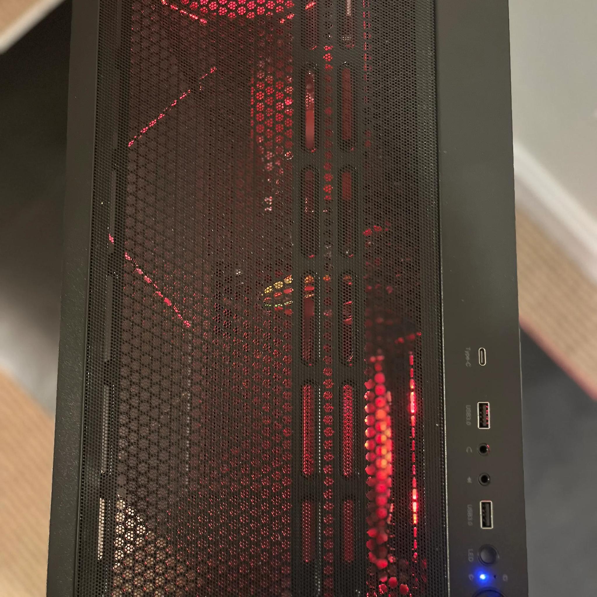 CUSTOM GAMING PC (Fortnite ready!) AMD 3600x 4.2 GHz AMD RX550 1080p High/Medium.