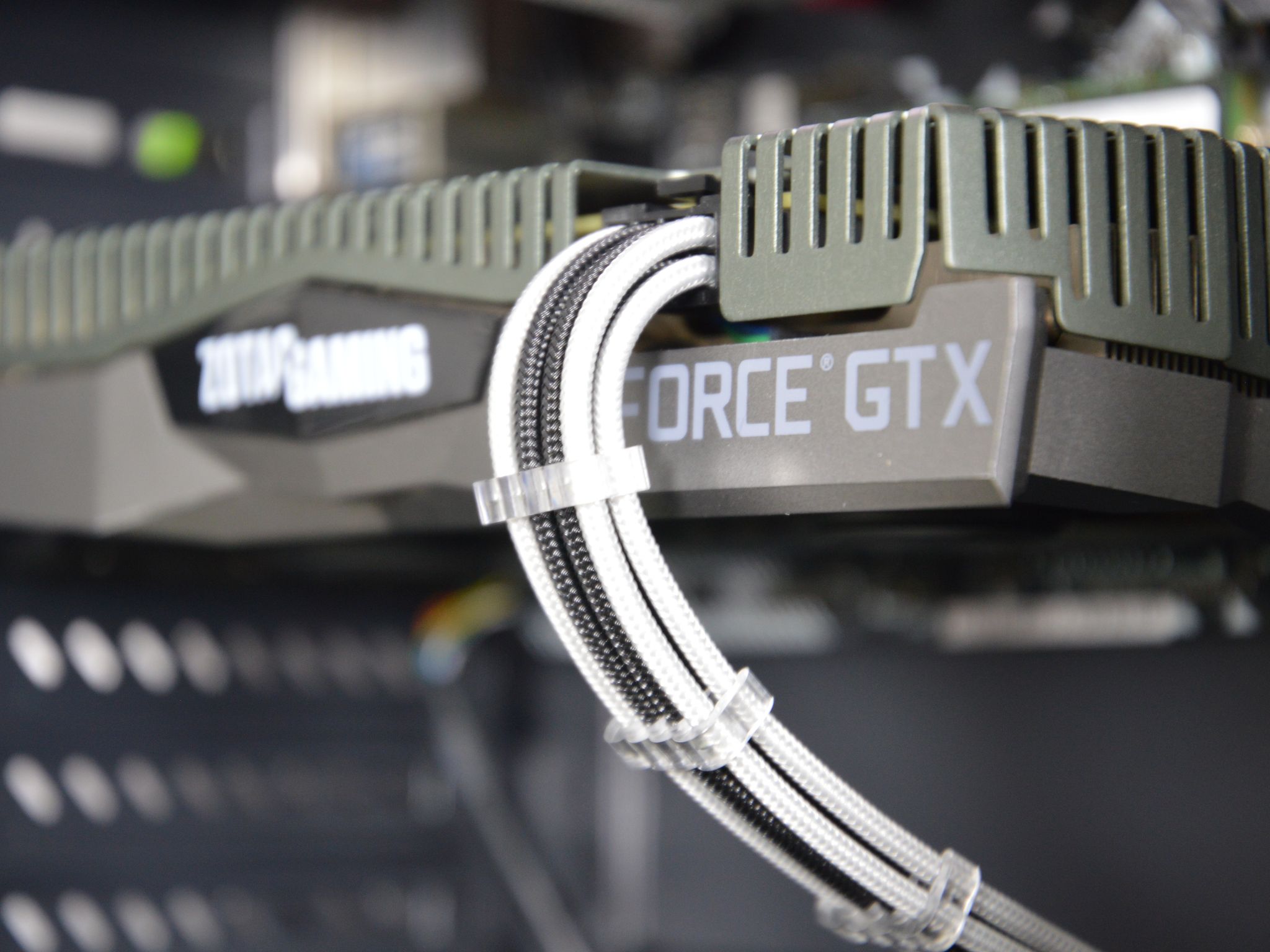 ⚪🐍| GTX 1660 Ti 6GB | RYZEN 5 3600 | 16GB DDR4 RAM | 1TB NVME SSD | Silver Serpent 2.0 |