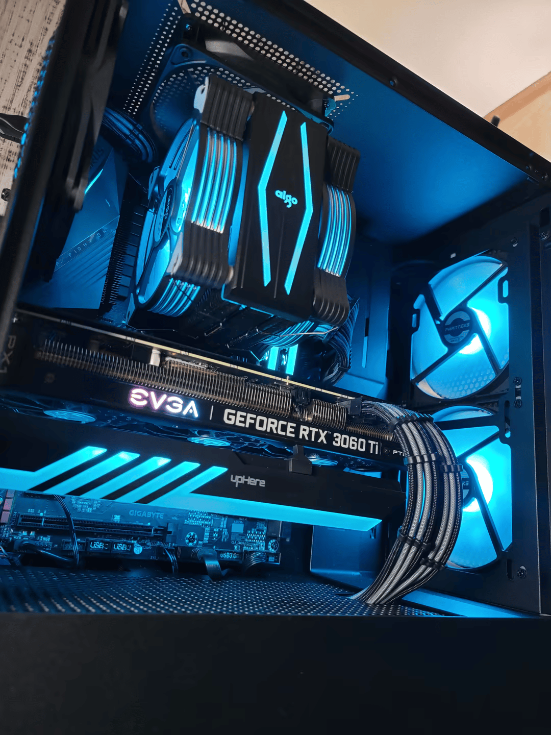 "The Flow" : Custom Gaming PC (5600X, 16gb ddr4, RTX 3060ti, 1tb NVME + 2tb HDD)
