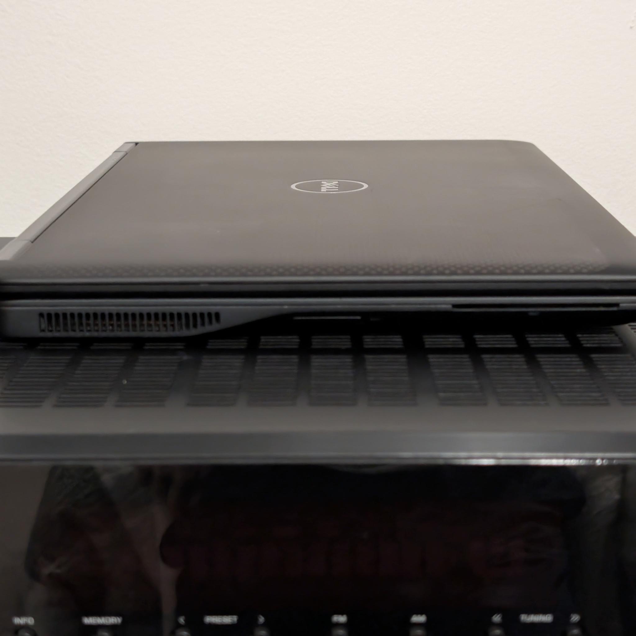 Dell Latitude 14" Touchscreen Laptop / Tablet | Core i7, 8GB, 240GB SSD | Excellent batt