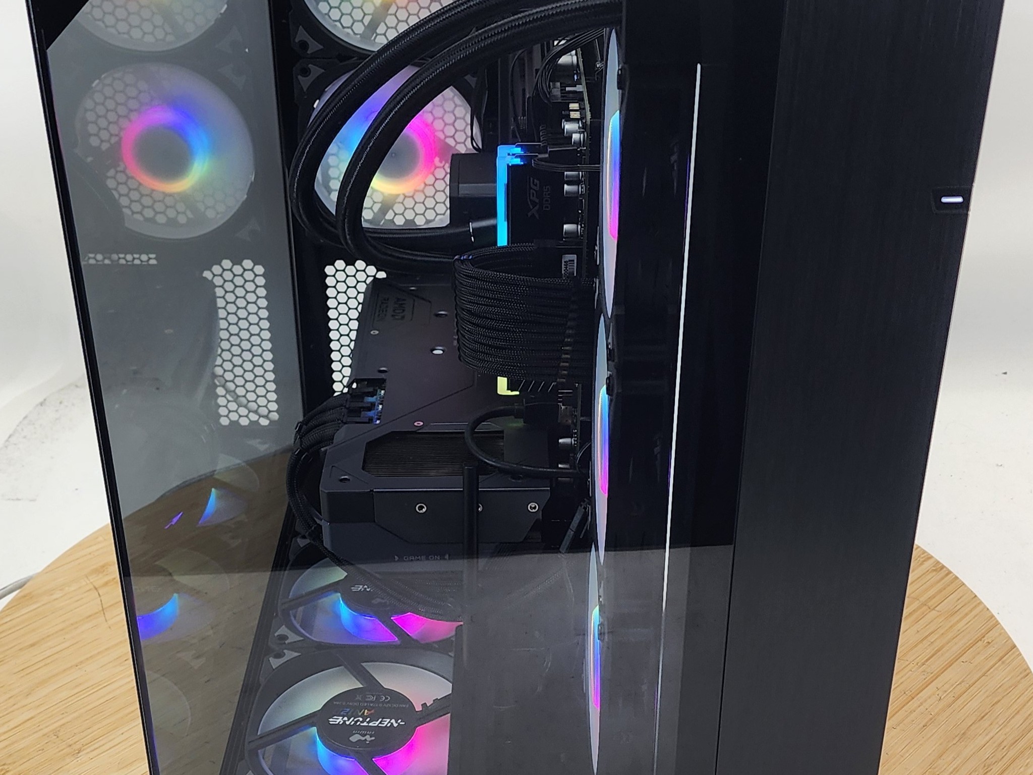 Gaming PC Ryzen 7 9800X3D 32GB RAM 2TB SSD RX 7900 XTX 24GB Windows 11 Computer