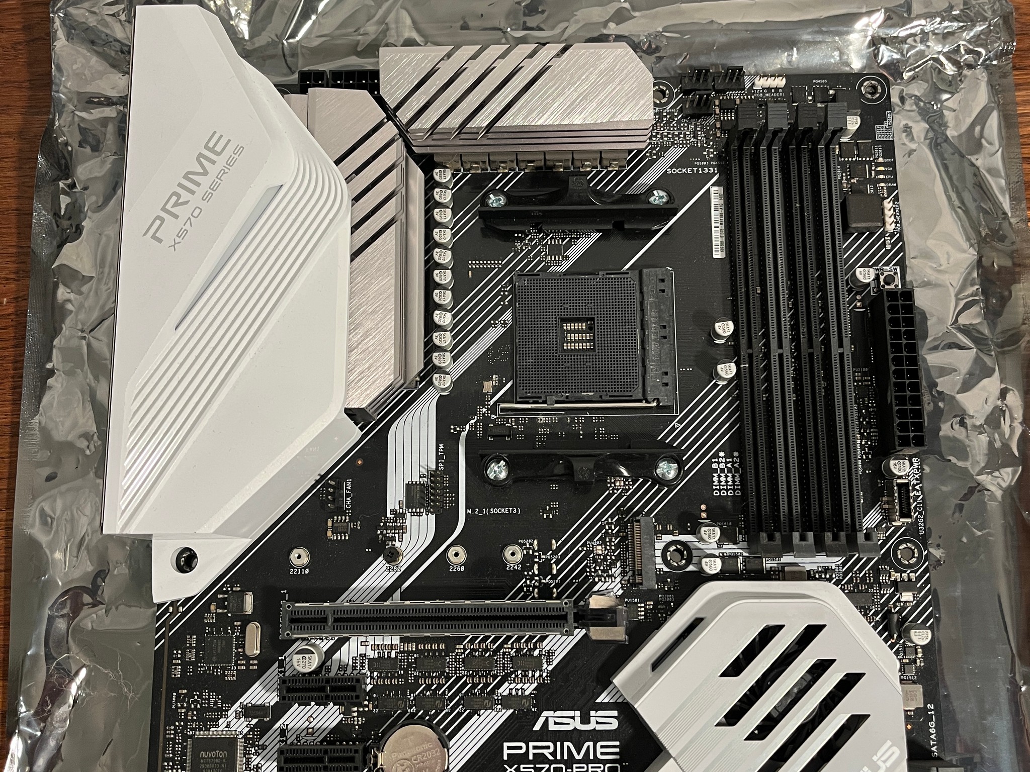 ASUS Prime X570-Pro Ryzen 3 AM4 with PCIe Gen4, Dual M.2, ATX-Motherboard