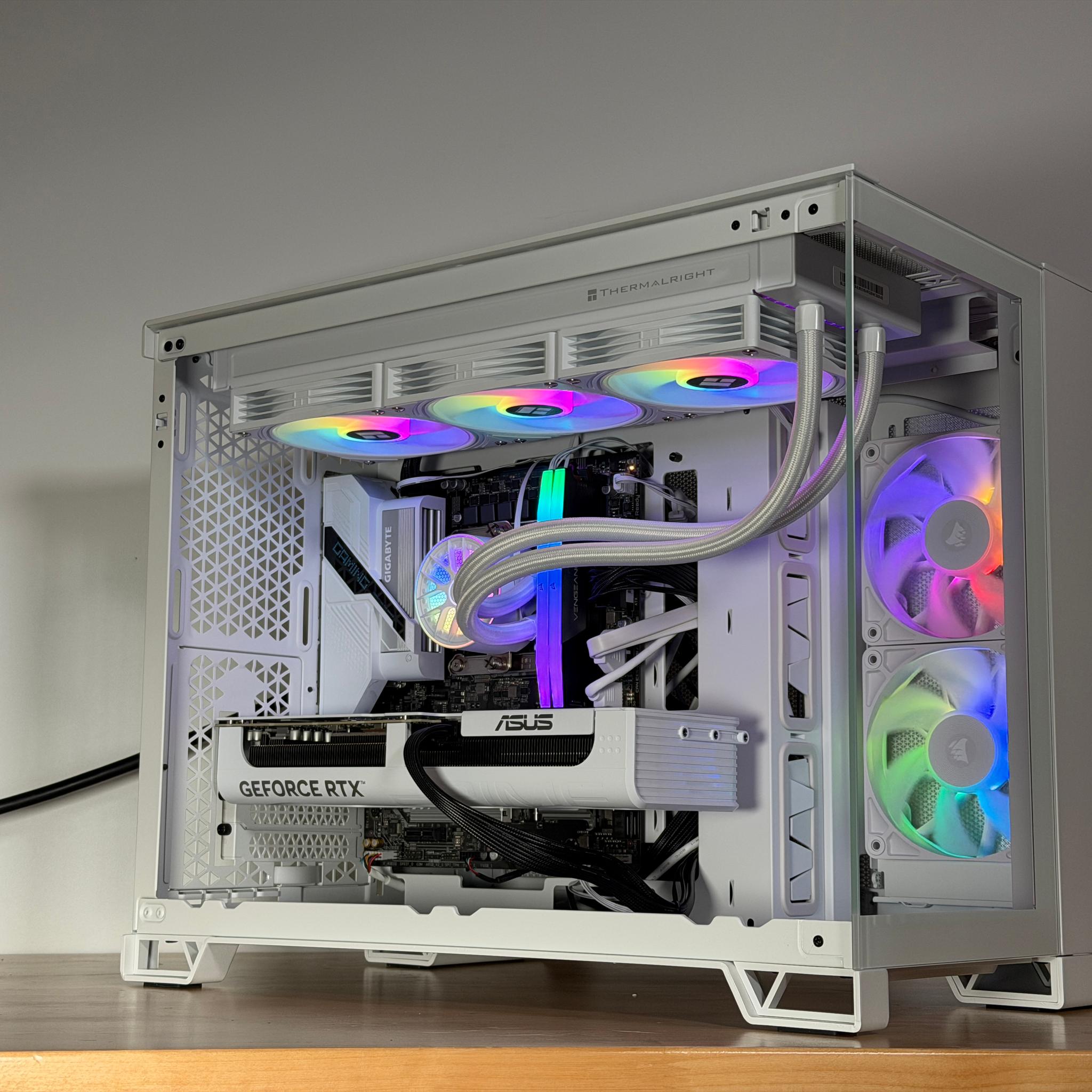 RTX 5070 Intel Core Ultra 7 265k Gaming PC