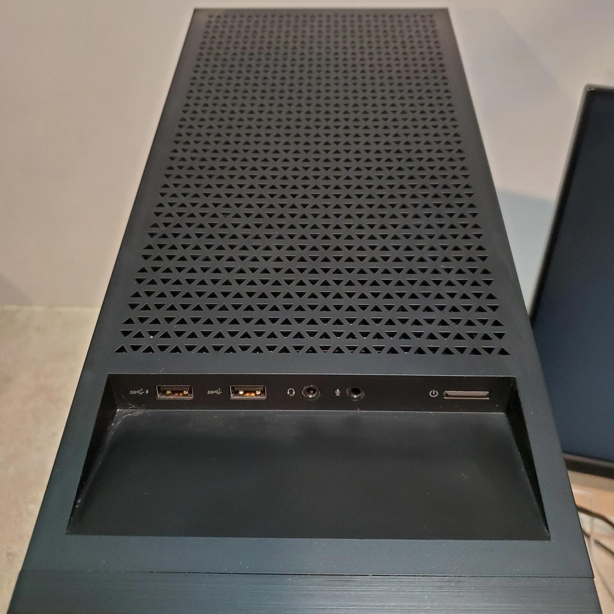 HP Omen 25L Gaming Computer RTX 2060 GPU