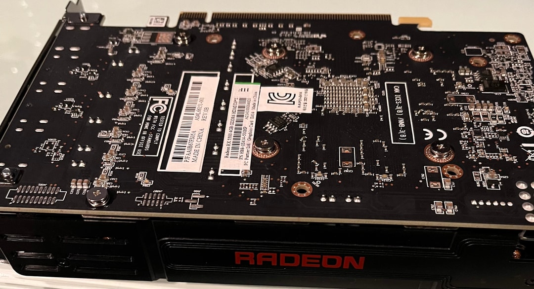 Rx 5500 4gb gpu. Works great, just upgraded. Radeon brand | Jawa