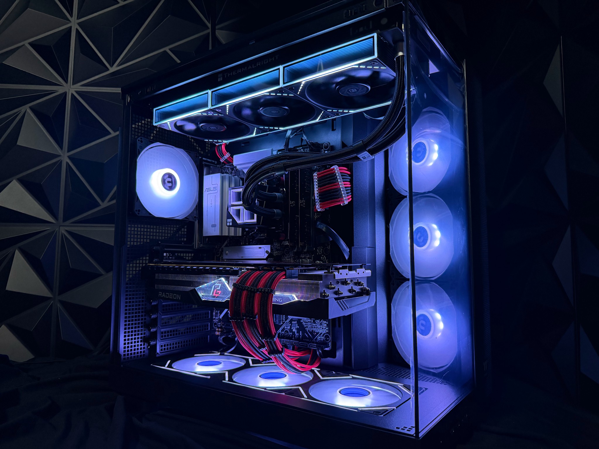 🔥🚀 RED LEADER 🚀🔥 Ryzen 9 7900X| RX 7900XTX 24 GB | 64 GB DDR5| 4 TB NVMe| 850W PSU