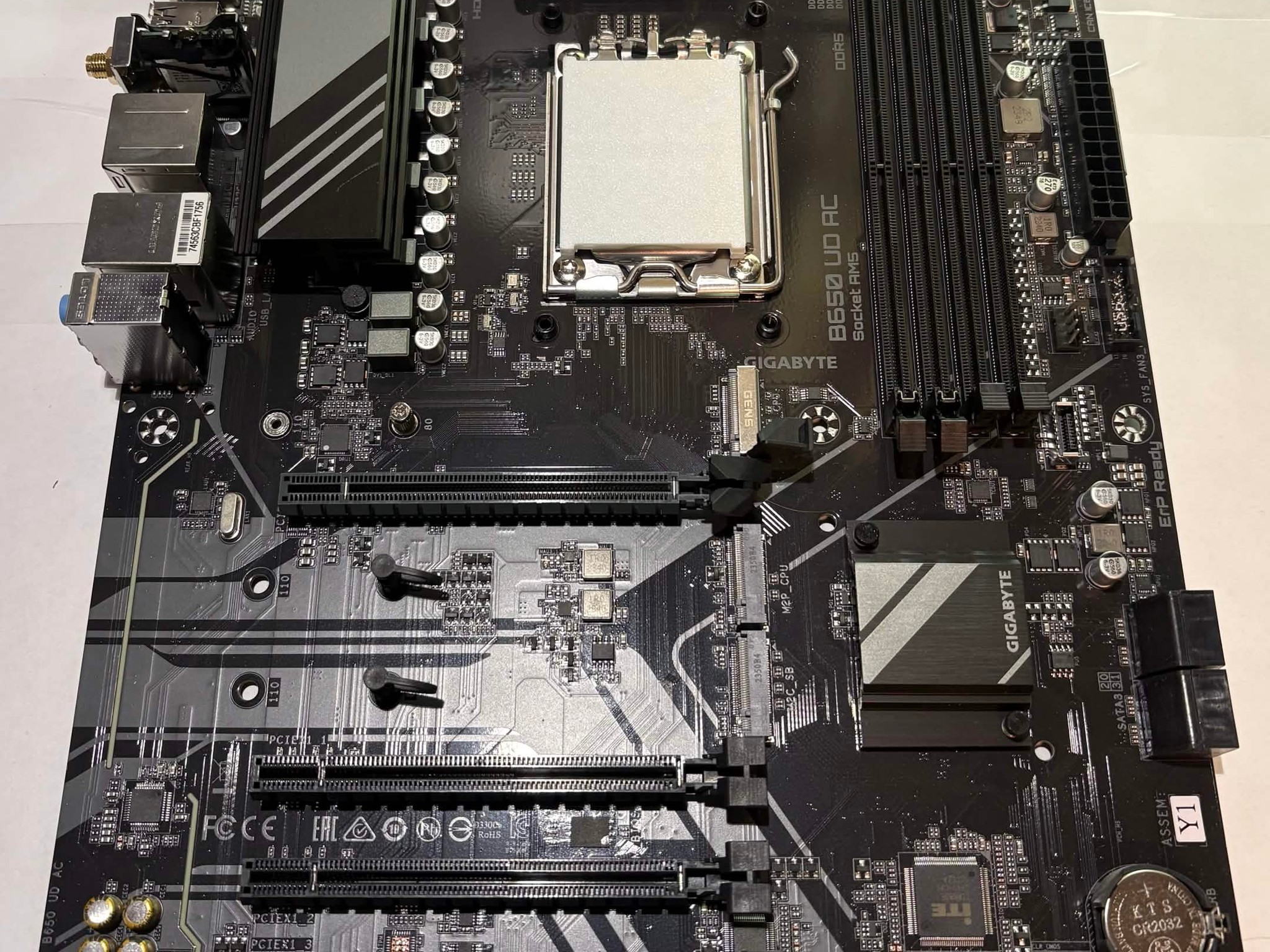 Gigabyte B650 UD AC AM5 ATX Motherboard | DDR5 | WiFi AC | Ryzen 7000/8000/9000