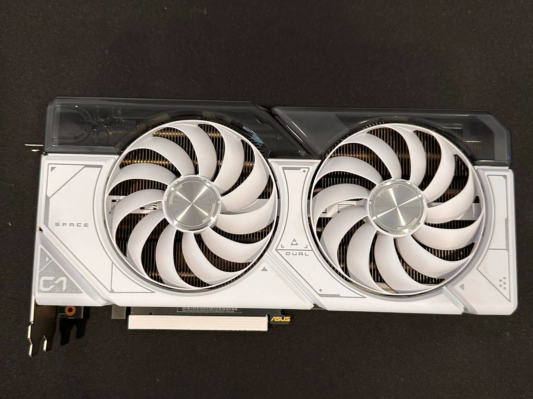 ASUS Dual GeForce RTX™ 4070 White OC Edition 12GB GDDR6X