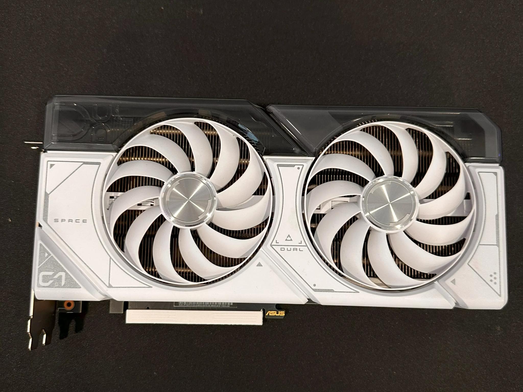 ASUS Dual GeForce RTX™ 4070 White OC Edition 12GB GDDR6X