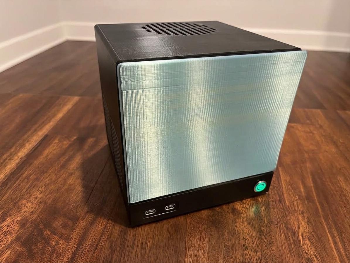 SteamBox - 9060XT Ryzen 8400F - Custom Faceplates - Get the experience!