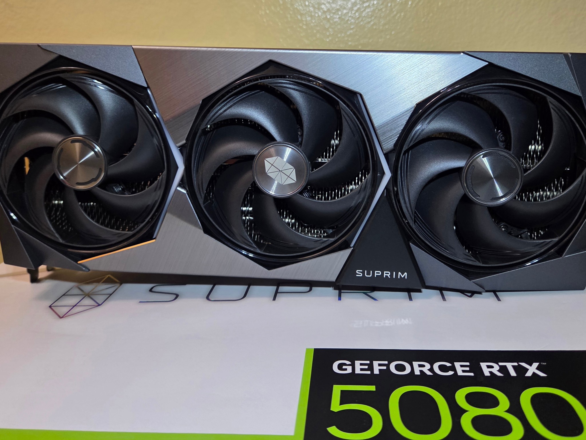 MSI GeForce RTX 5080 16G SUPRIM SOC