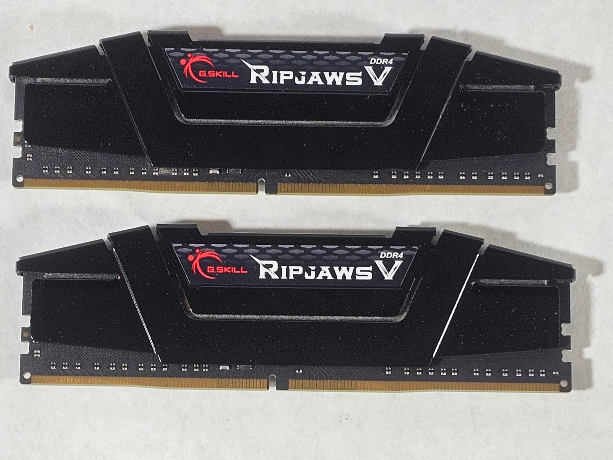 32GB DDR4 (2x16GB) CL16 3200MT/s G.SKILL RIPJAWS