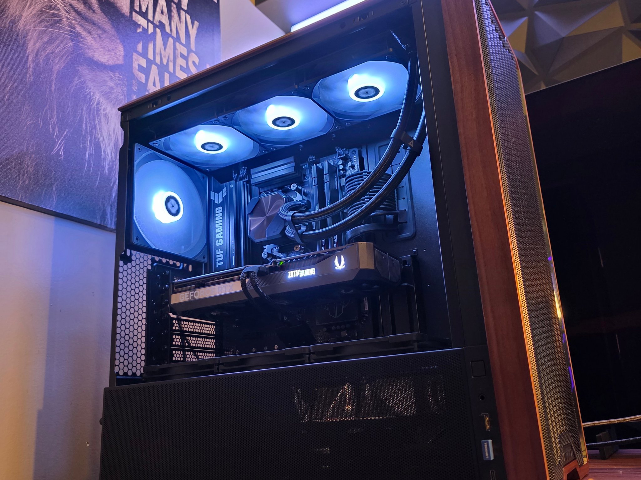 RTX 5070 + RYZEN 7 7700X DDR5 PC