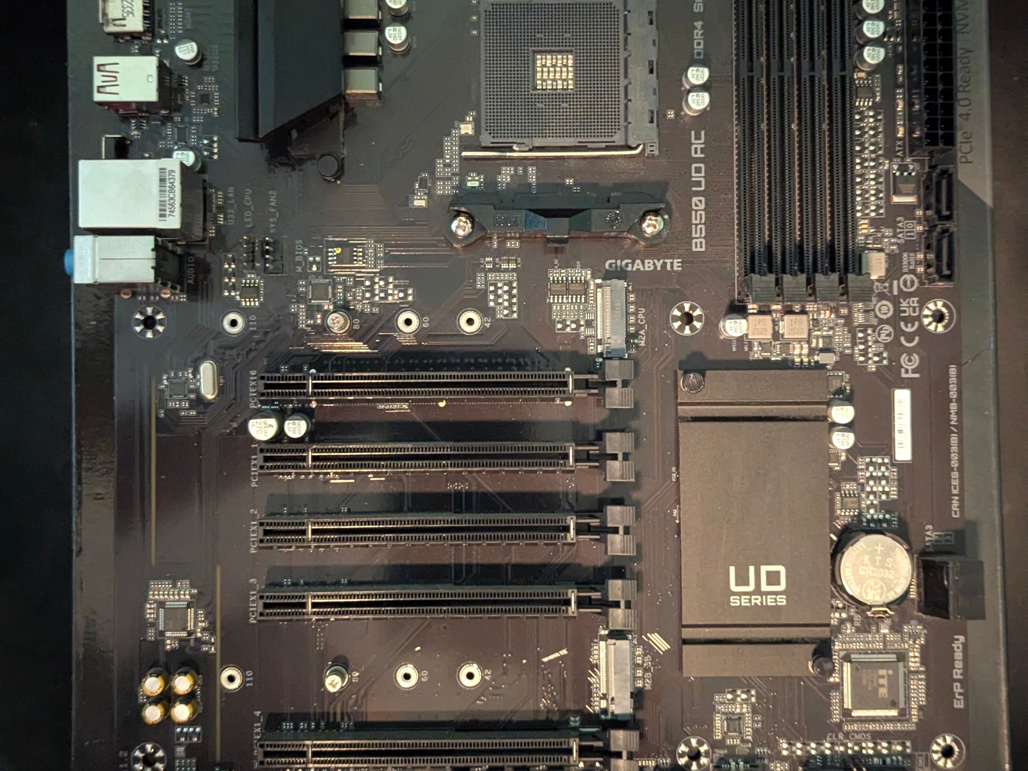 Gigabyte B550 UD AC Rev 1.2 ATX AM4 Motherboard
