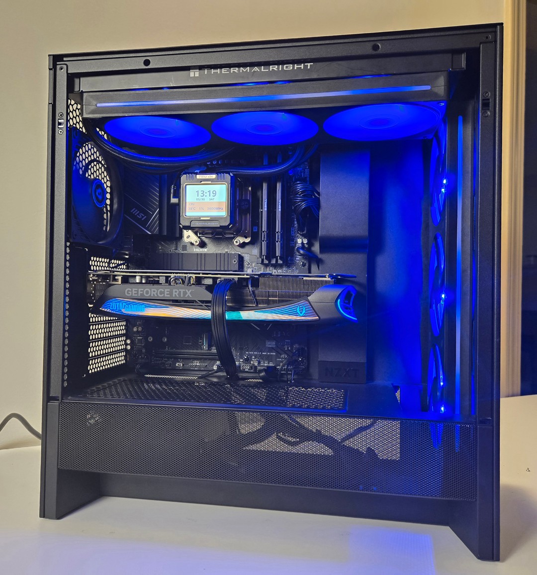 RTX 4070 Ti | Ryzen 5 7700X | 32gb DDR5 | 1tb nvme ⚖️ | Jawa