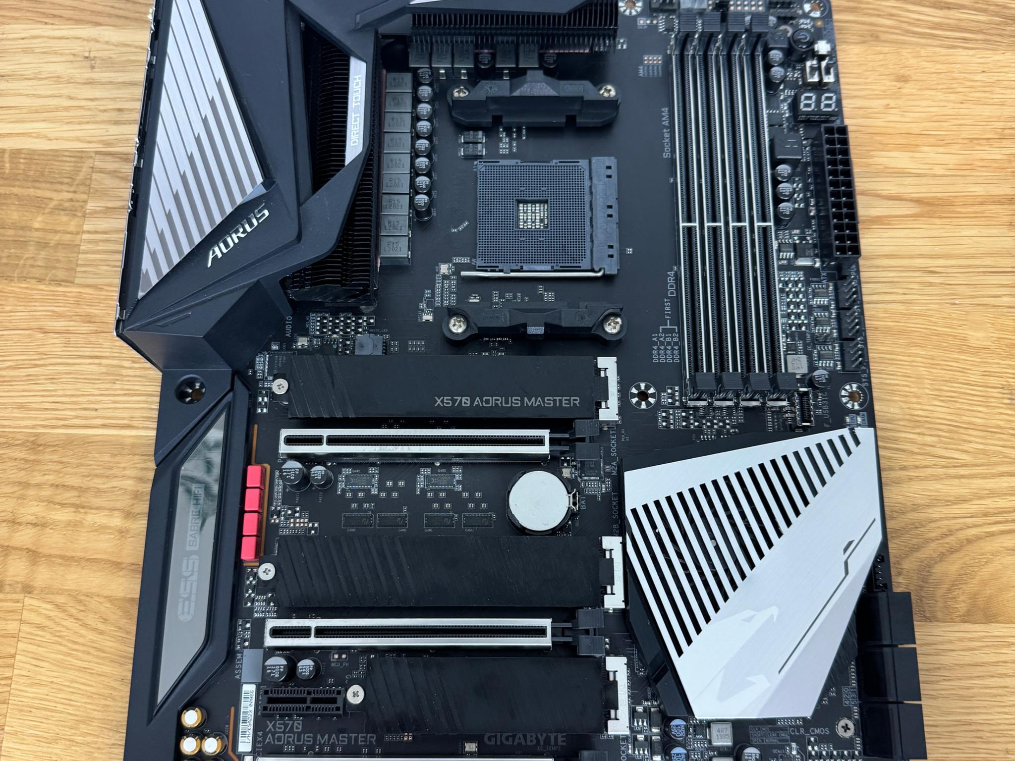 GIGABYTE X570 AORUS Master 6x SATA III DDR4-3200 PCIe 4.0 Motherboard