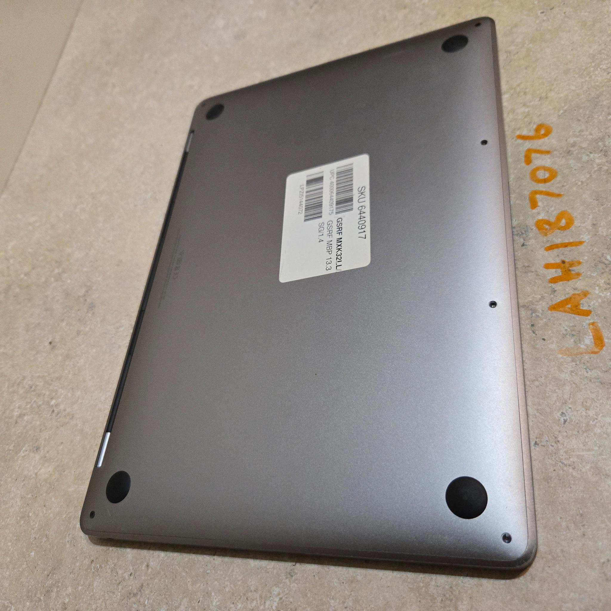 Apple Macbook Pro 13 inch Laptop - 2019 - 128GB SSD - intel i5 - Model A2159