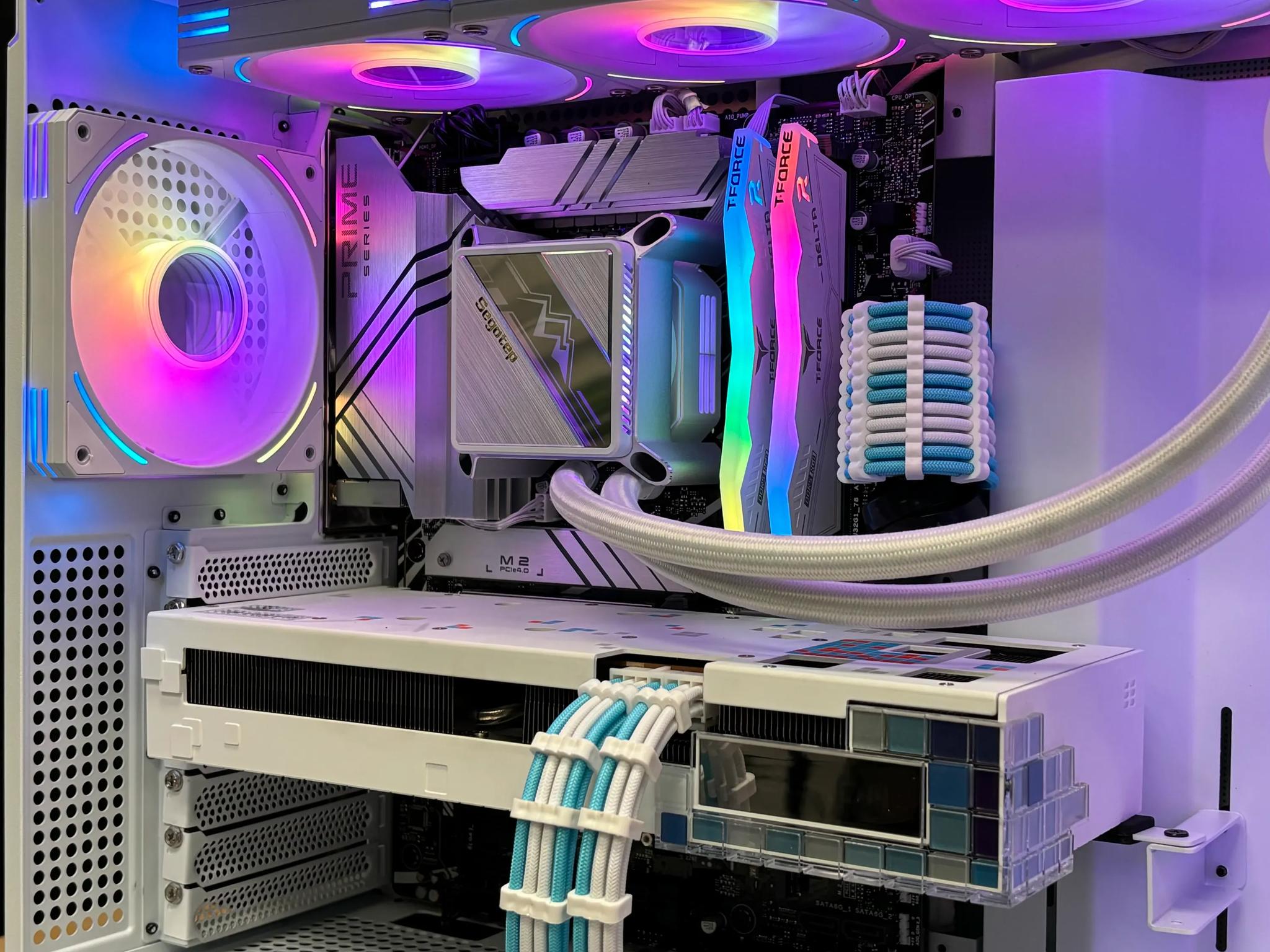 Seraphinx i7-13700KF 5.8GHz, RX 6750 12GB, 1TB NVME SSD, 32GB RGB DDR5, 850W PSU