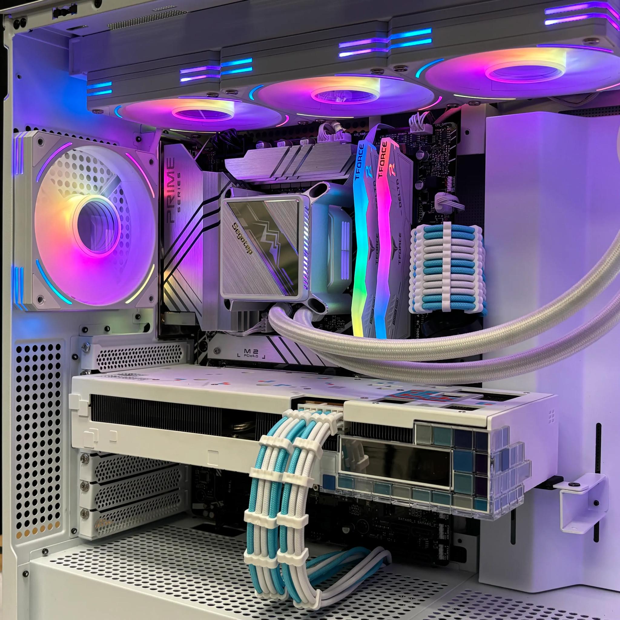 Seraphinx i7-13700KF 5.8GHz, RX 6750 12GB, 1TB NVME SSD, 32GB RGB DDR5, 850W PSU
