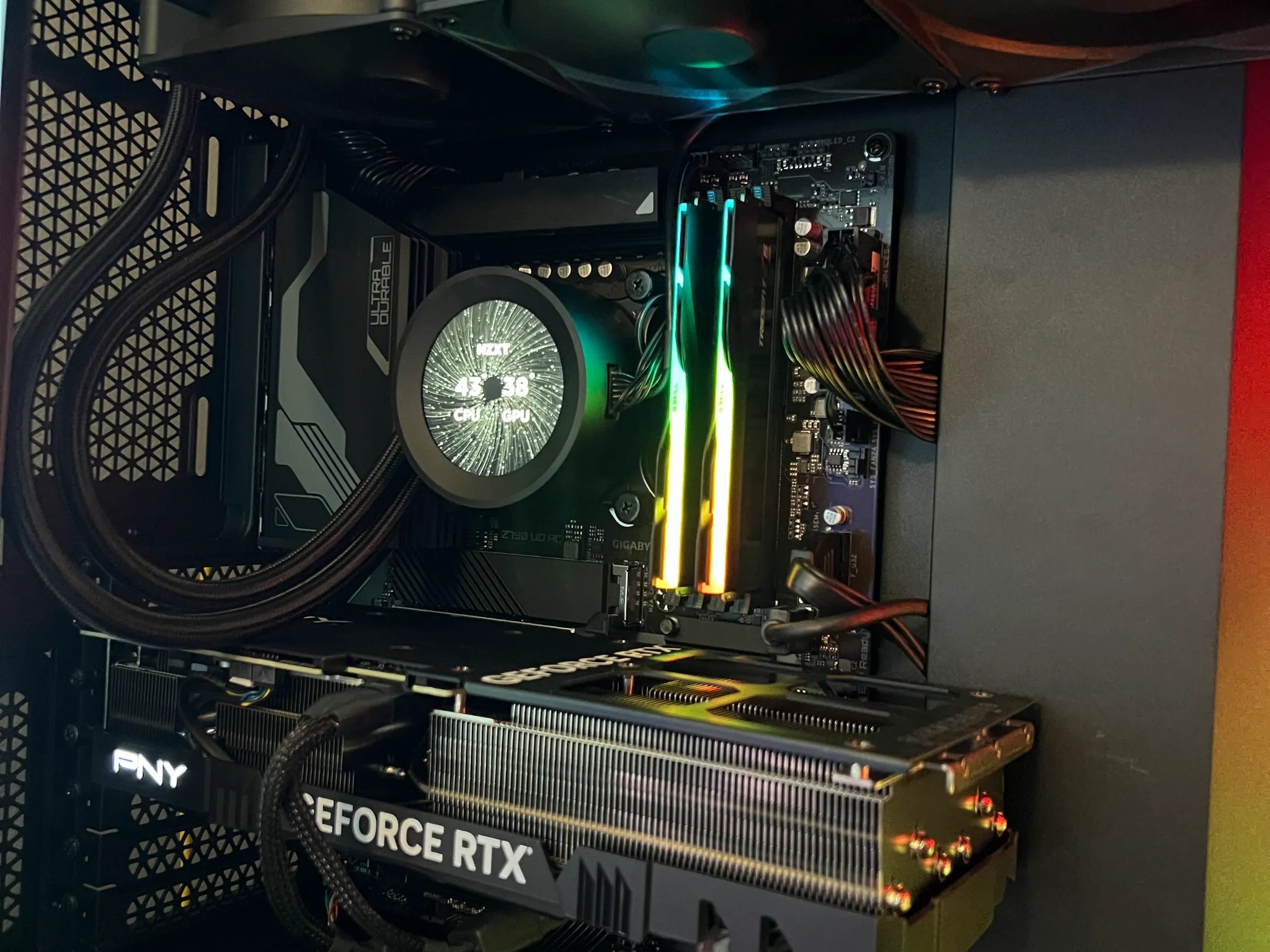 Intel i7-14700K, 4070TI Super, 32GB Ram Gaming PC