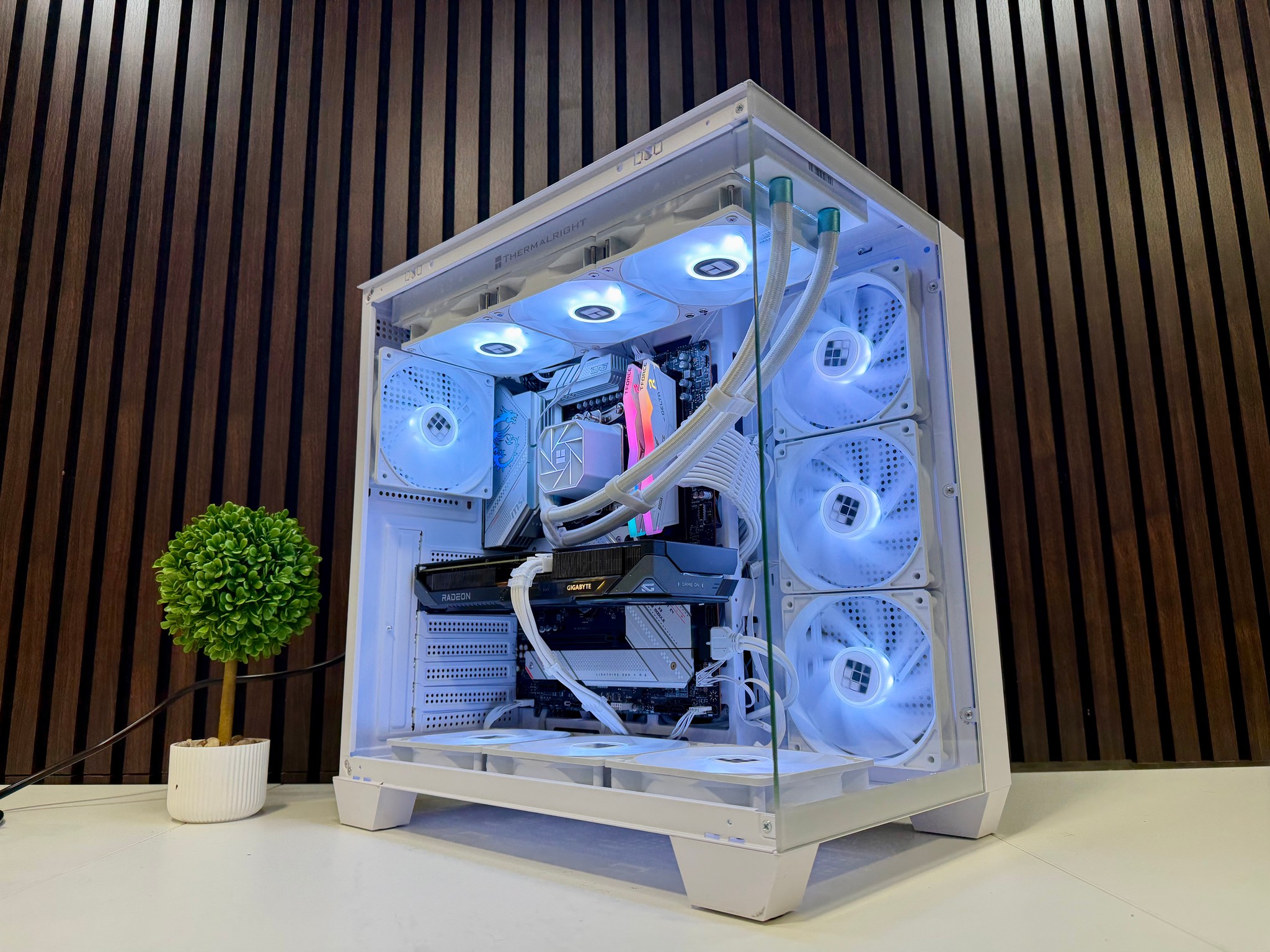 9060XT 16GB | Ryzen 9600X | 32GB DDR5 (CL 30) | 2TB M.2 | 800W Gold PSU | ARGB Fans | Windows 11