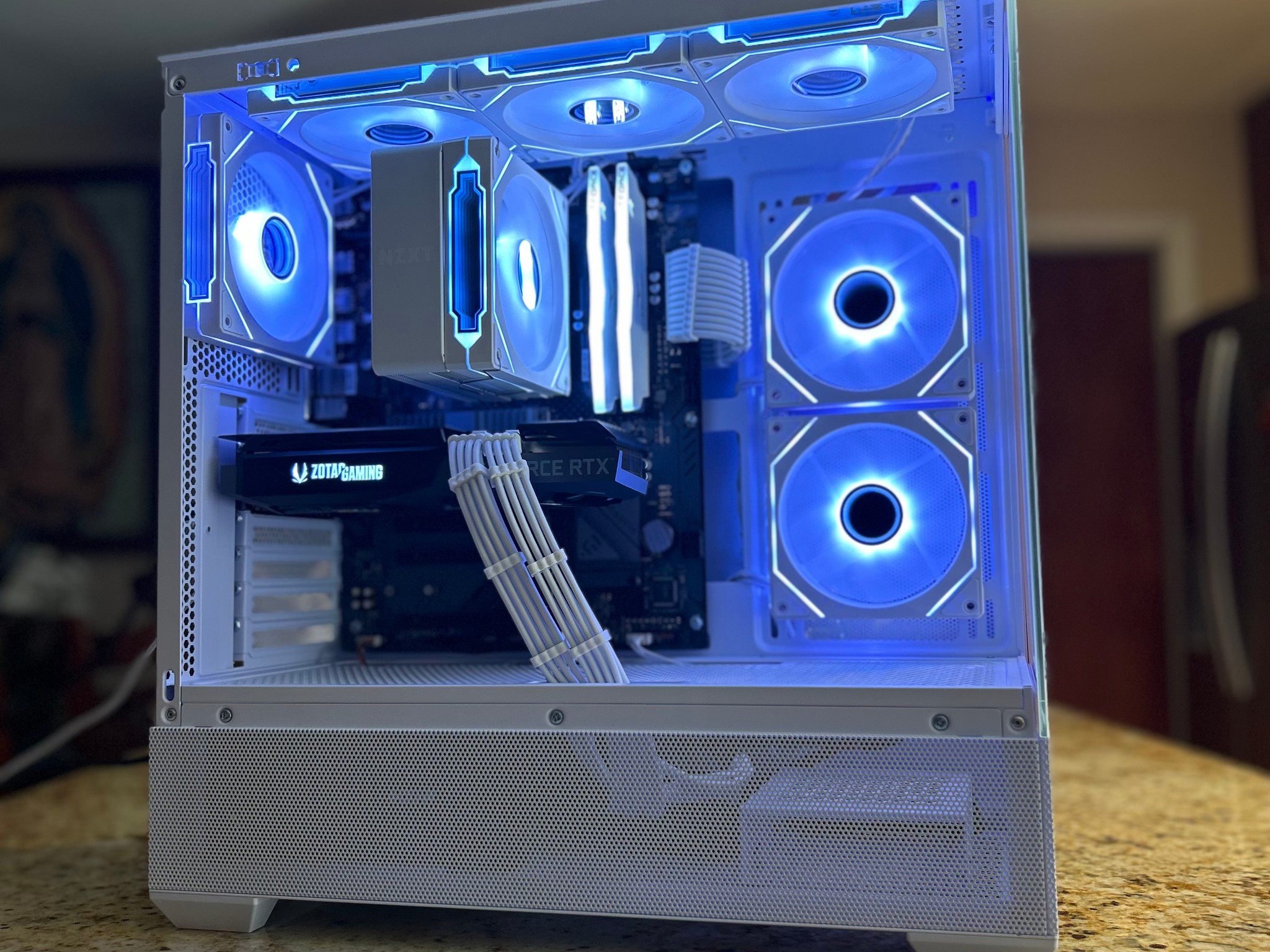White 1080p/1440p Gaming PC | RTX 3070 | RYZEN 7 3700X | 16GB RAM | 1TB SSD | Wi-Fi + Blue...