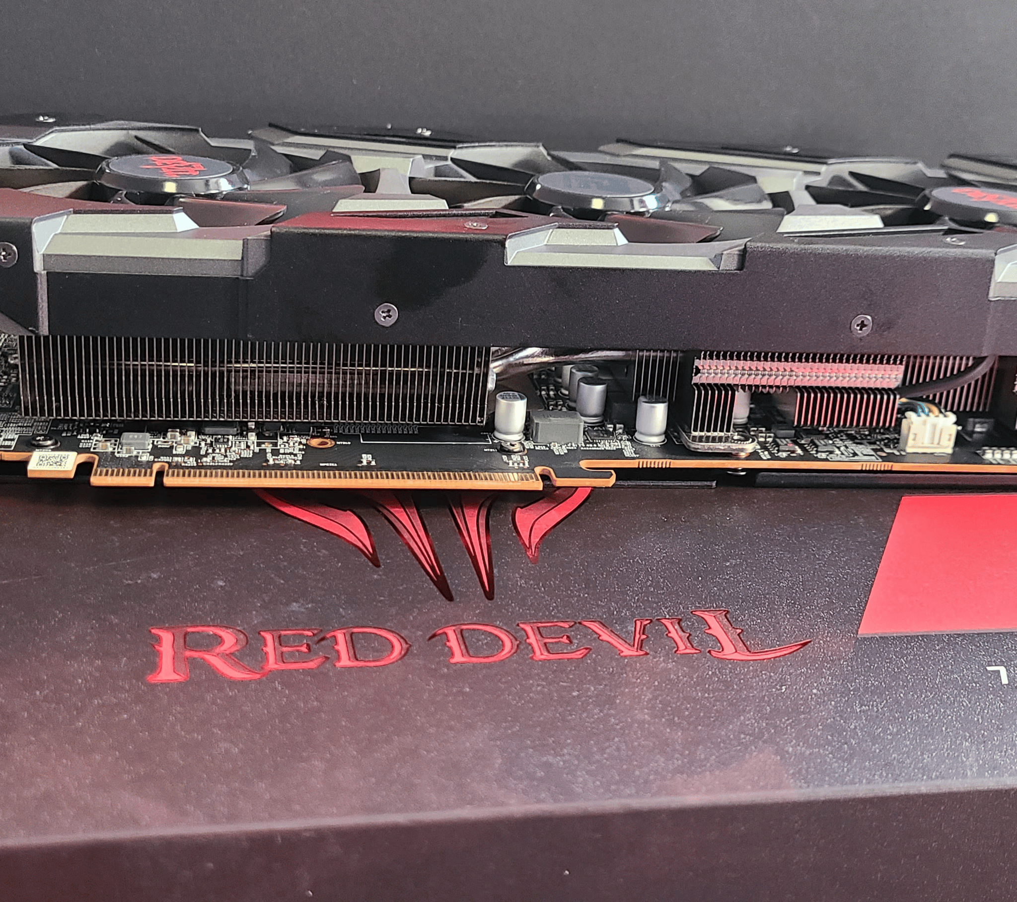 PowerColor Red Devil Radeon™ RX 5700 XT 8GB GDDR6