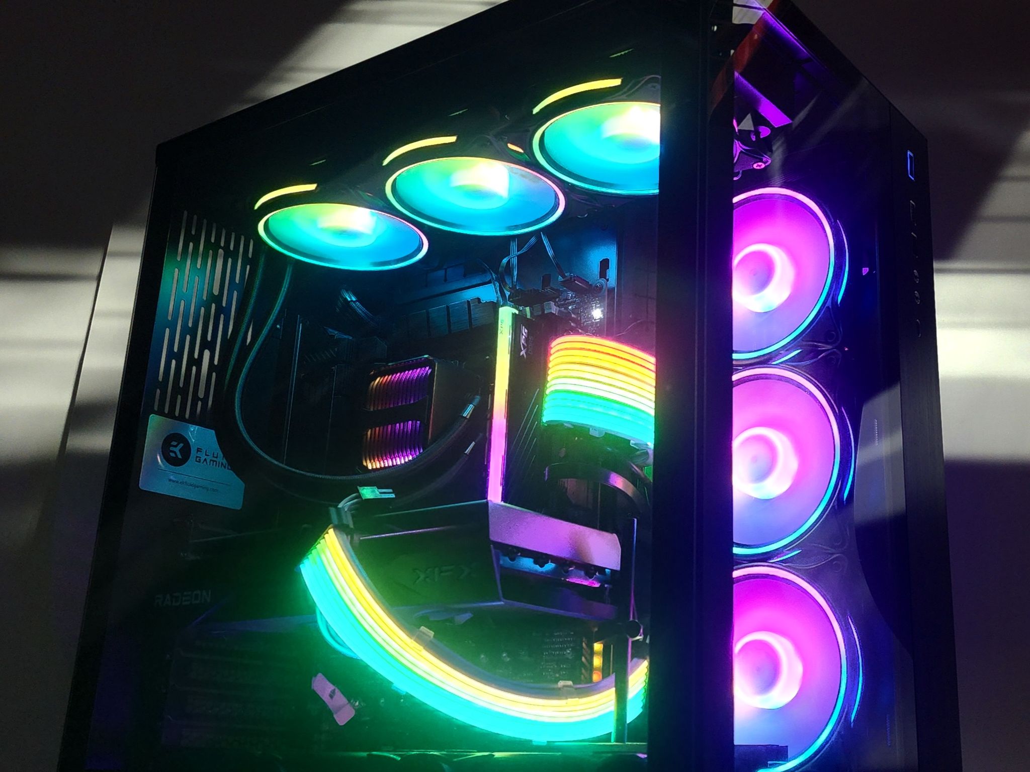 Gaming PC Ryzen 9 7950X 16GB RAM 1TB SSD RX 9060 XT 16GB Windows 11 Computer