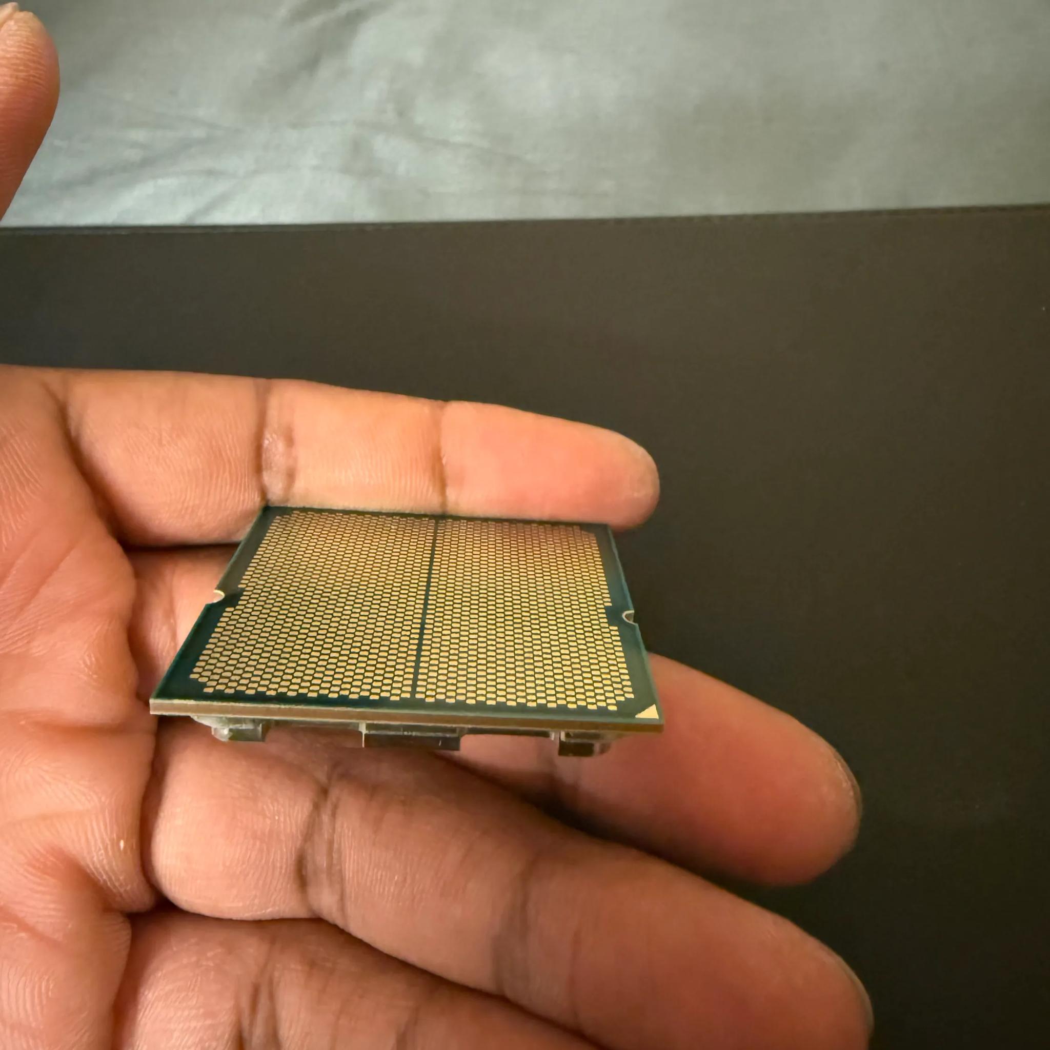 AMD DDR5 Bundle| Ryzen 7 7800X3D w/64GB DDR5 6000MHz