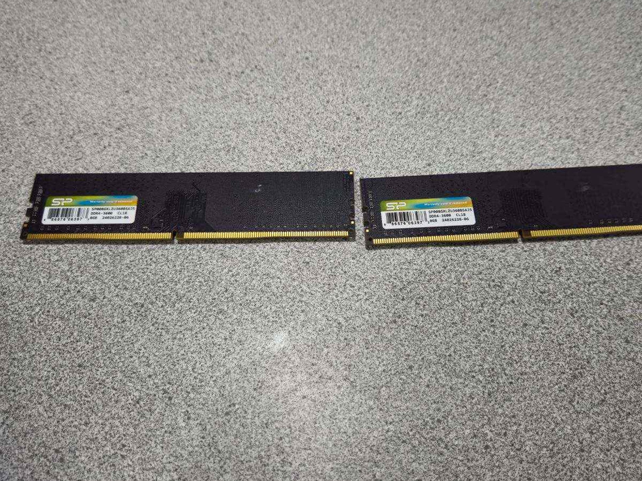 *NOT WORKING!!* 2x8GB DDR4 3600mhz silicon power ram