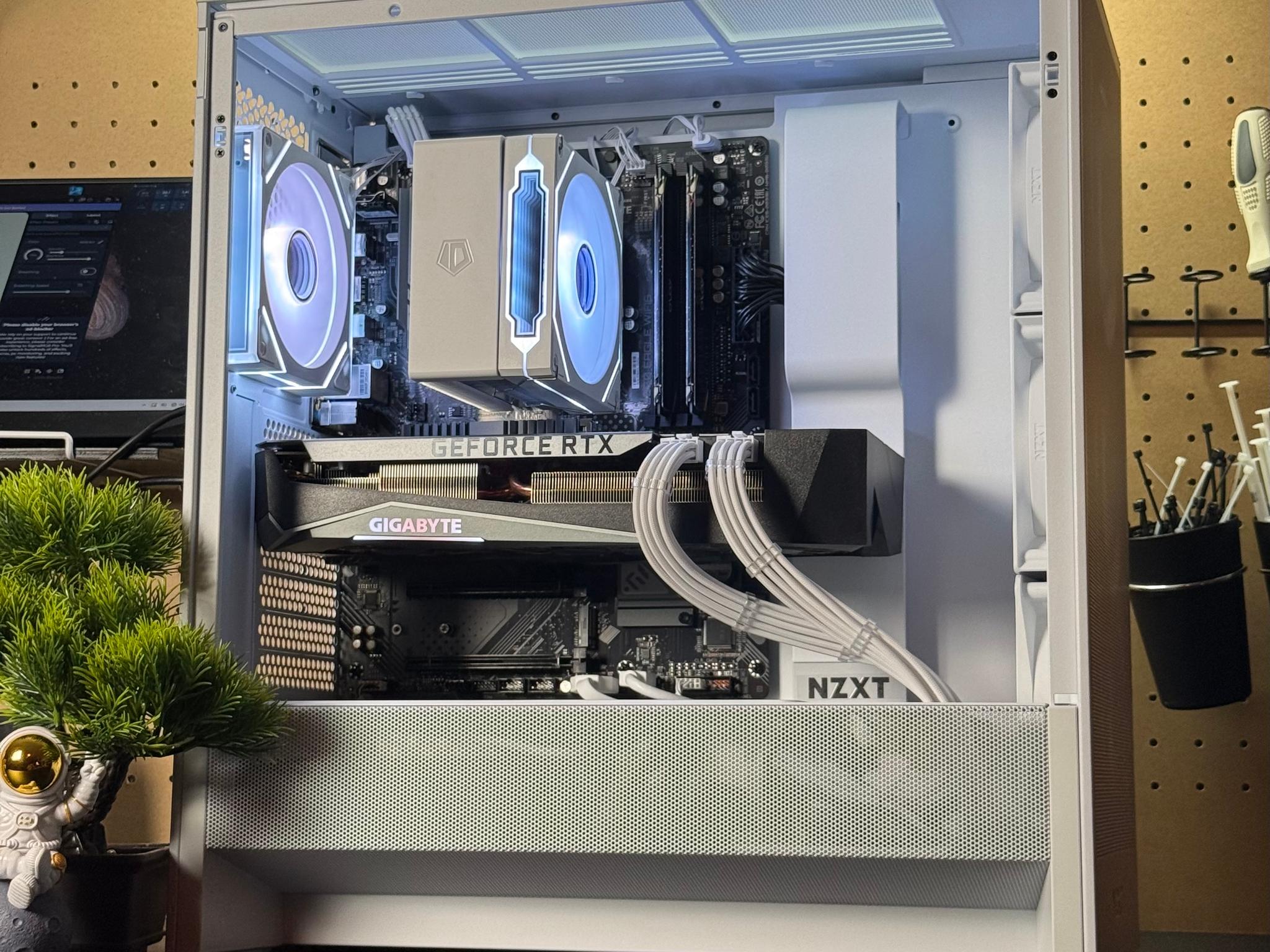 Pristine Gaming PC | RTX 3070 Ti | Ryzen 7 3700x | 16GB DDR4 | 1TB | Windows 11