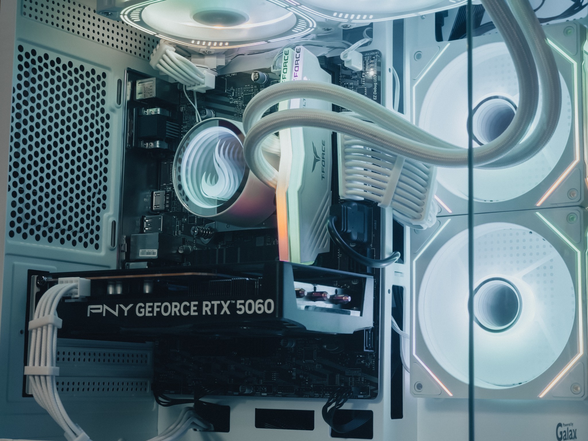 🤍 White RGB Gaming PC – RTX 5060 | i5-10400F | 16GB DDR4 | 512GB NVMe 🤍