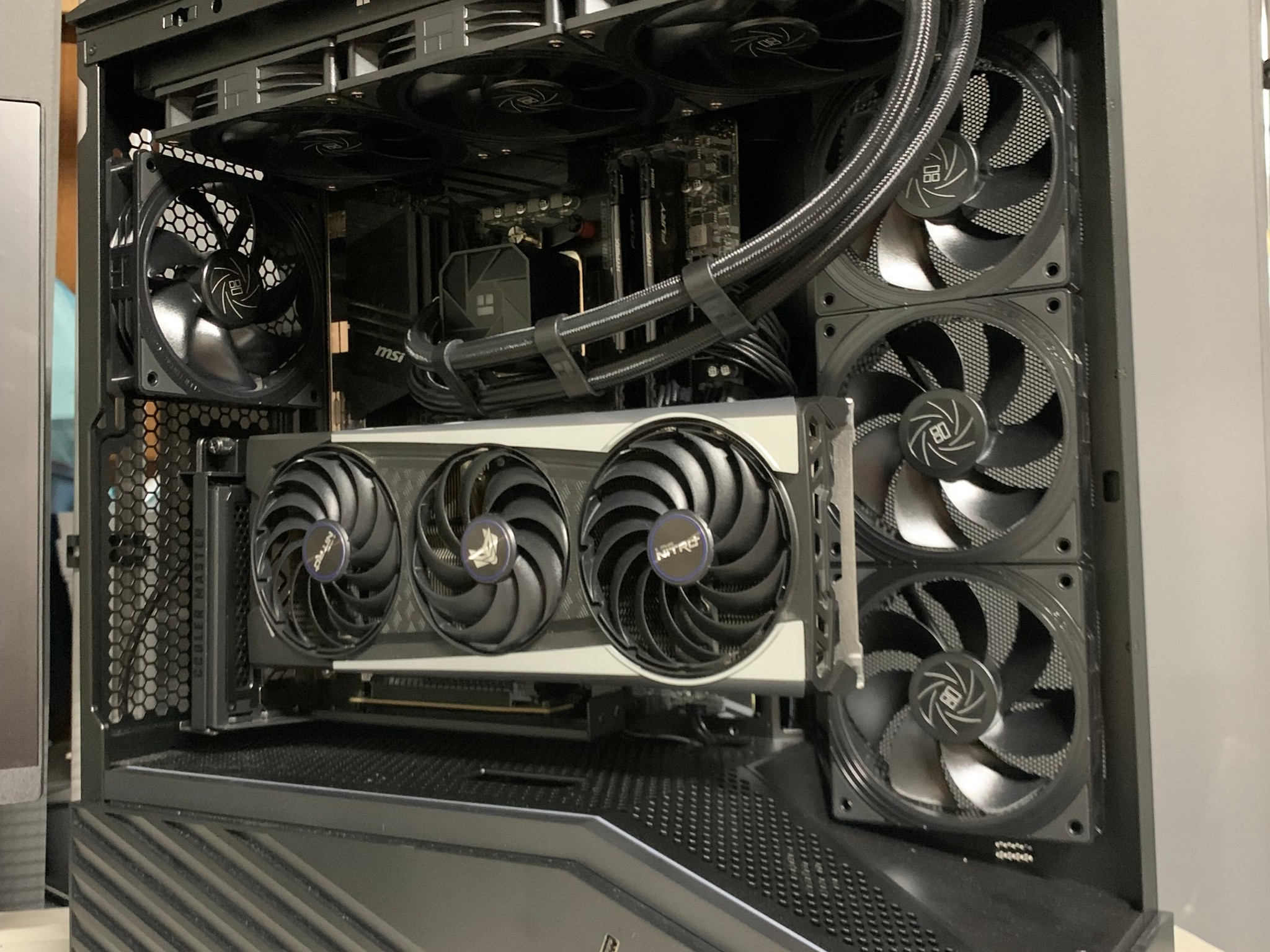 ➡️ 1440P Gaming PC || R7 5800X | RX 6800 XT | 32GB | 1TB NVMe