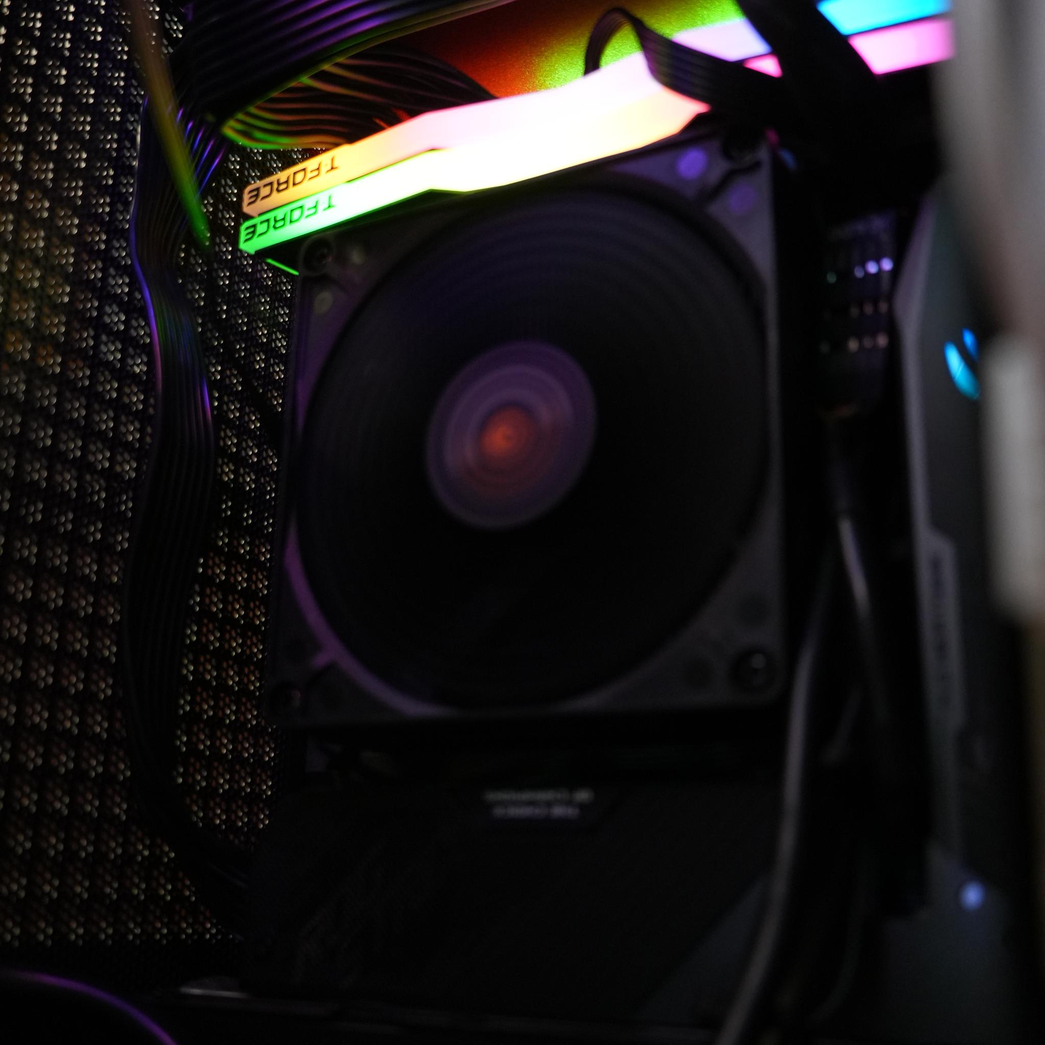 Looming Tower II | RYZEN 5 5600X | RTX 5060 TI 8G | 32GB DDR4 | 1TB NVME | WINDOWS 11 PRO + WIFI.BT