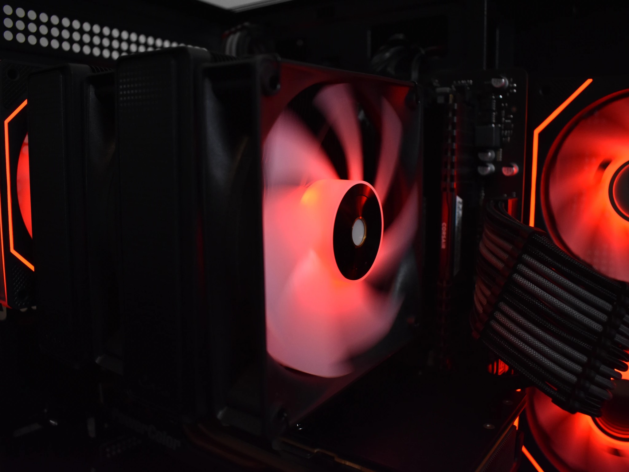 Starter Gaming PC: RX 5700 XT | Ryzen 5 | 16GB RAM | WiFi | ARGB