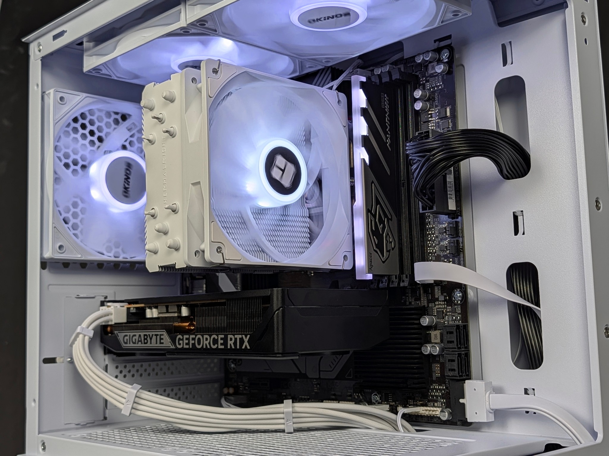 🐻‍❄️Ryzen 5 7500F | RTX 5060 | 16GB DDR5 | 1TB SSD | Gaming PC