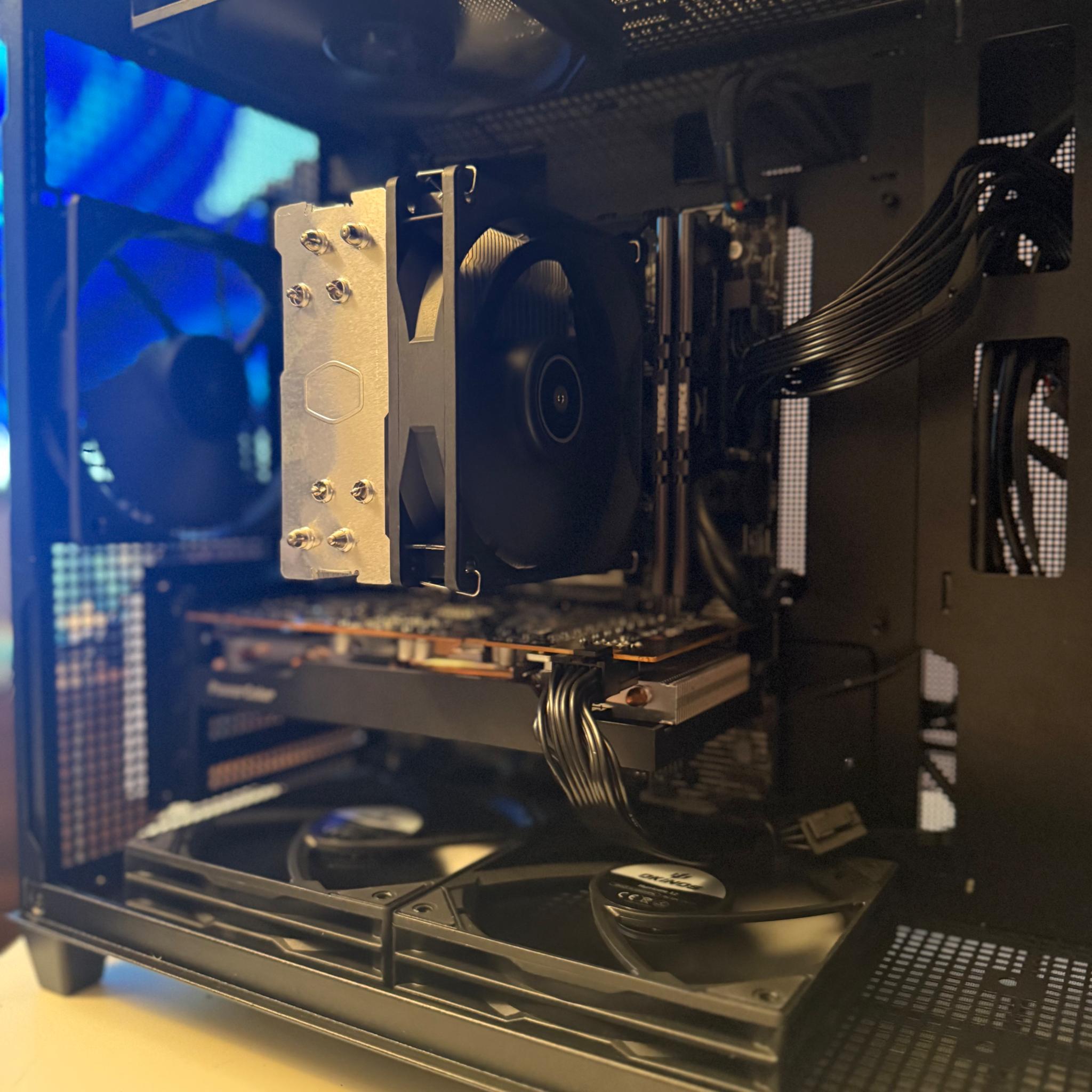 ▪️RX 6600XT | i5 12400 | 1TB SSD | 16GB DDR4