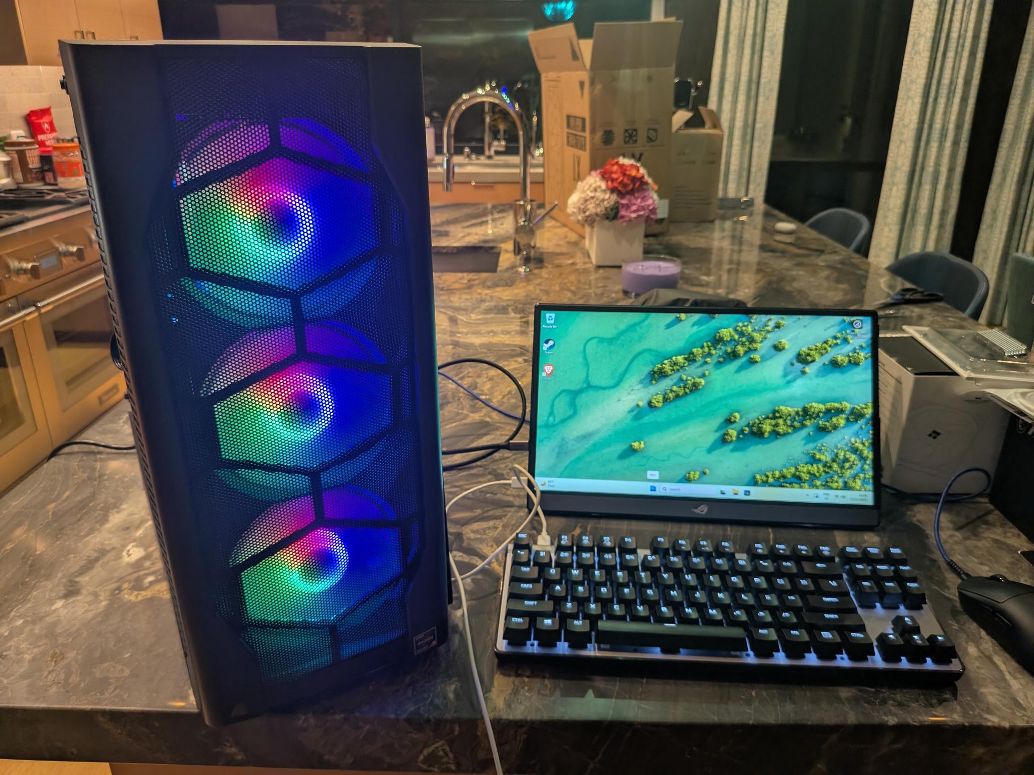 1440p Lightshow - RX 9070, Ryzen 5 7600, 32 GB DDR5, 2 TB Gen 4 NVME, RGB