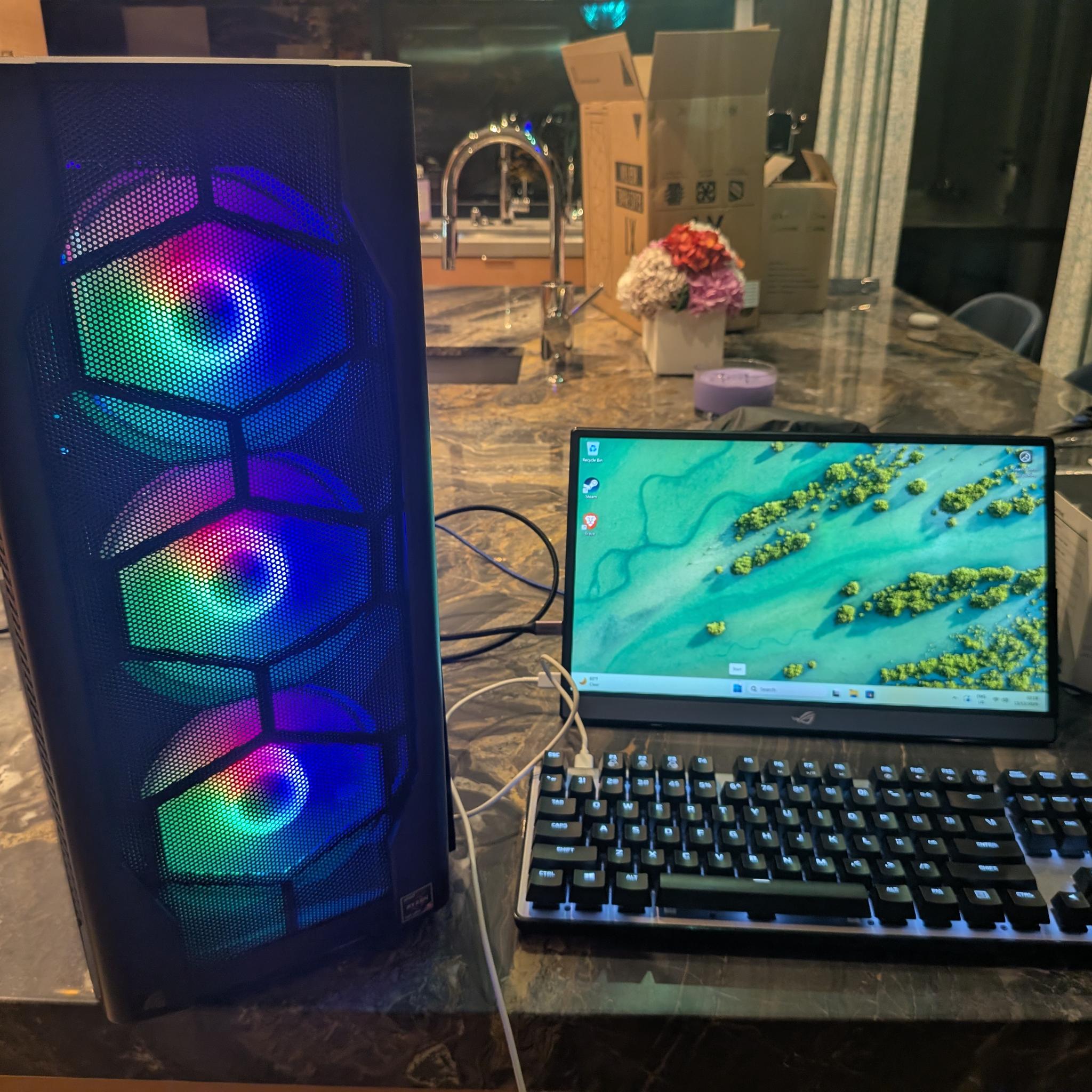 1440p Lightshow - RX 9070, Ryzen 5 7600, 32 GB DDR5, 2 TB Gen 4 NVME, RGB