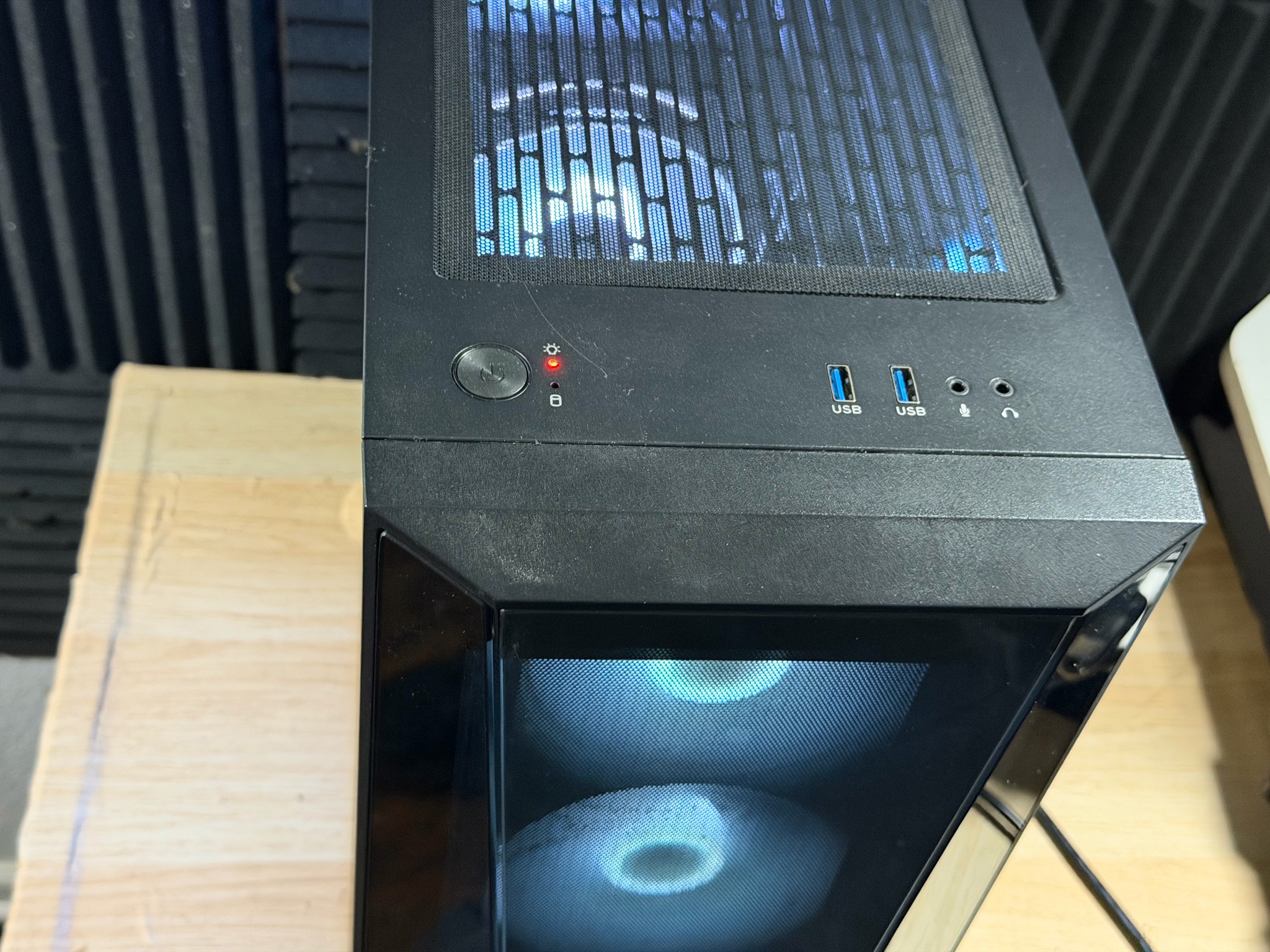 i5 10400F | RTX 3050 8GB | 16GB DDR4 | 240GB SSD + 1TB HDD
