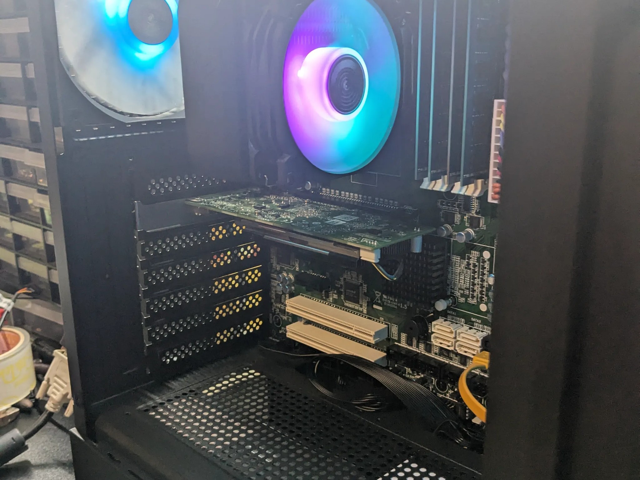 Ultra Budget RGB | i5-4570S, 16GB RAM, 480GB SSD, Nvidia 4GB Quadro, RGB, WiFi, Warranty