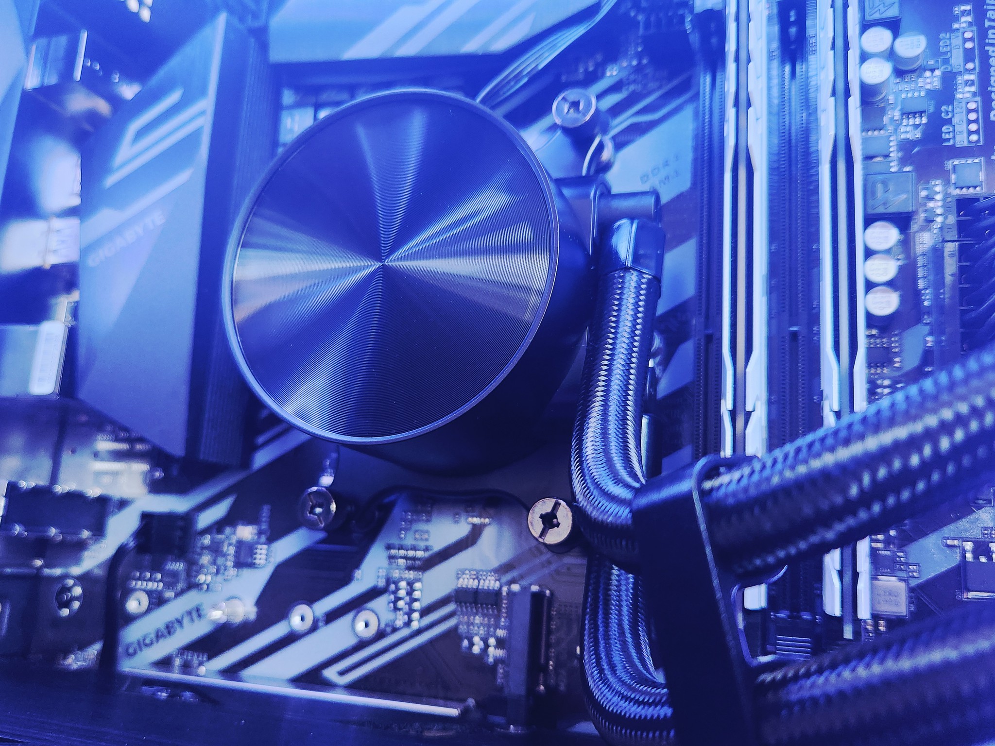 RTX 2080 Super | Ryzen 7 3700X | 16GB DDR4 | 1TB SSD | WINDOWS 11