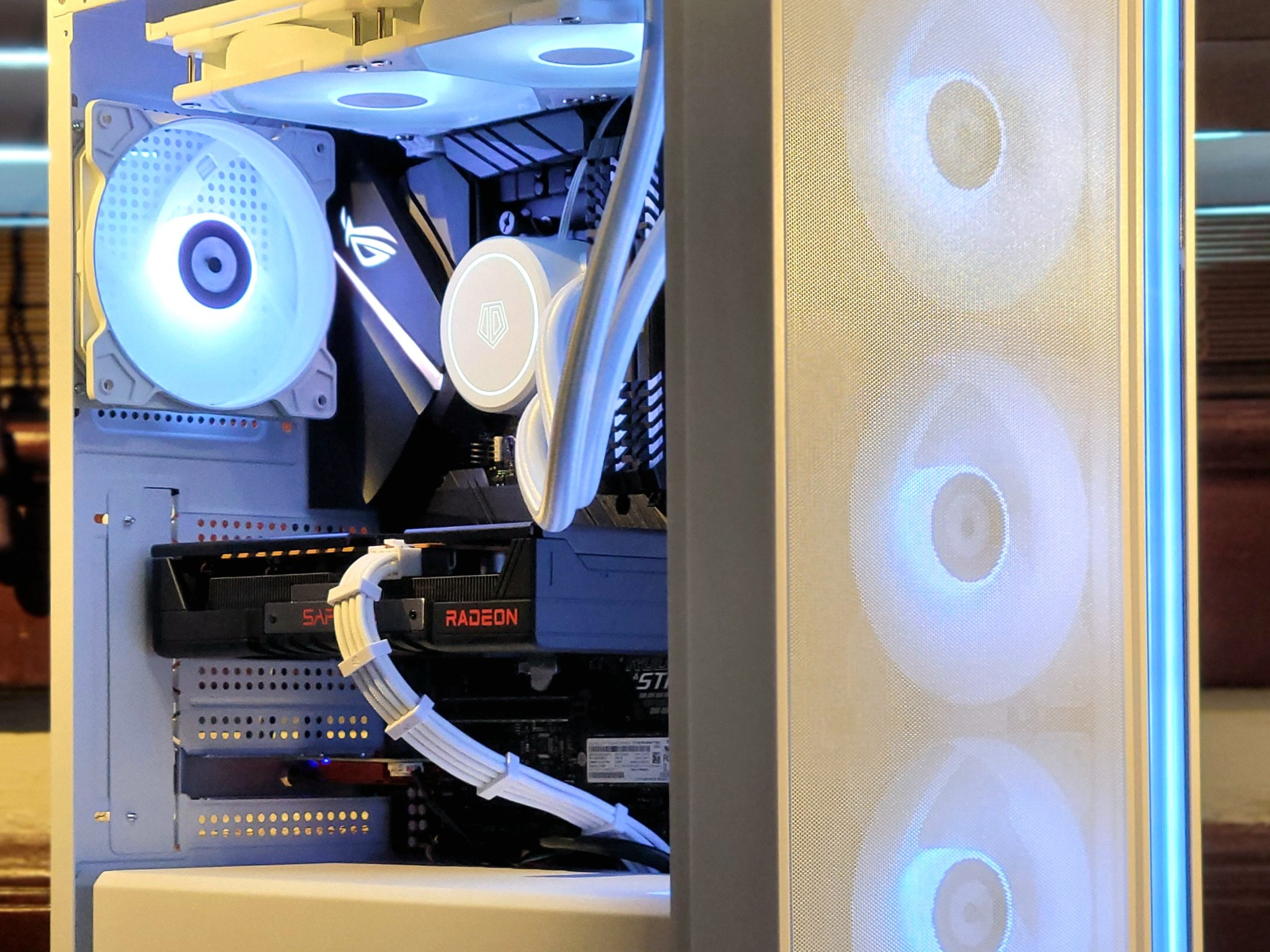 Black Gaming PC| Ryzen 5 5600X | RTX 3070 | 32GB DDR4 | 1440p