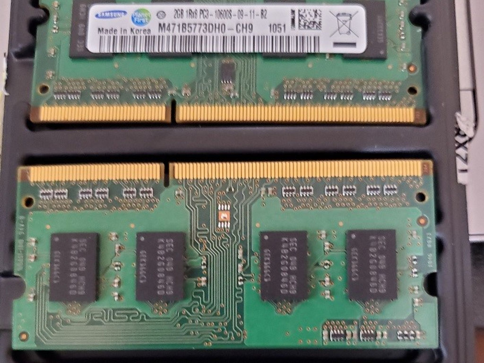 Original Samsung 8GB, (2x4GB) M471B5173DB0-YK0 -DDR3 SODIMM Laptop Memory Ram