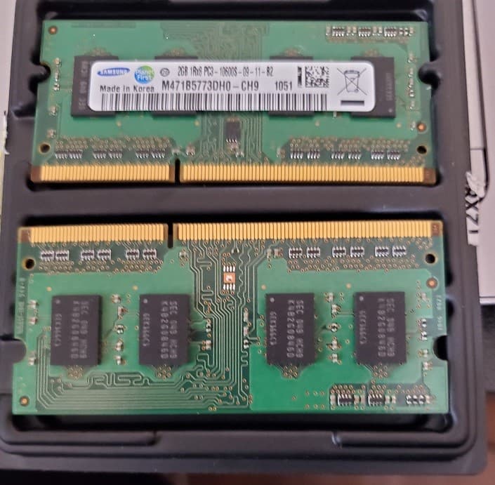 Original Samsung 8GB, (2x4GB) M471B5173DB0-YK0 -DDR3 SODIMM Laptop Memory Ram