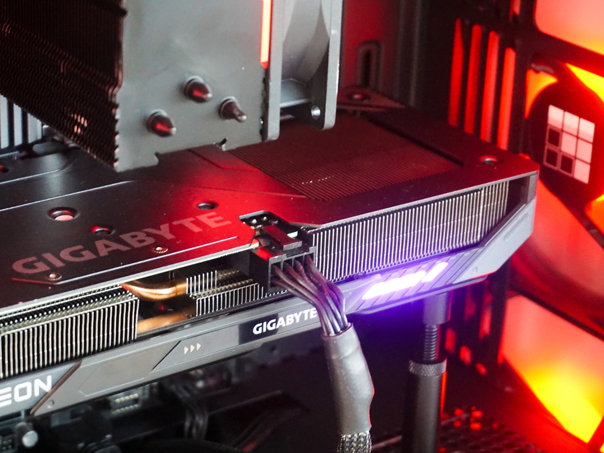 JOY - Ryzen 7 5800X / RX 9060 XT 8GB / 32GB RAM DDR4-3600 / 1TB NVMe SSD – Gaming PC