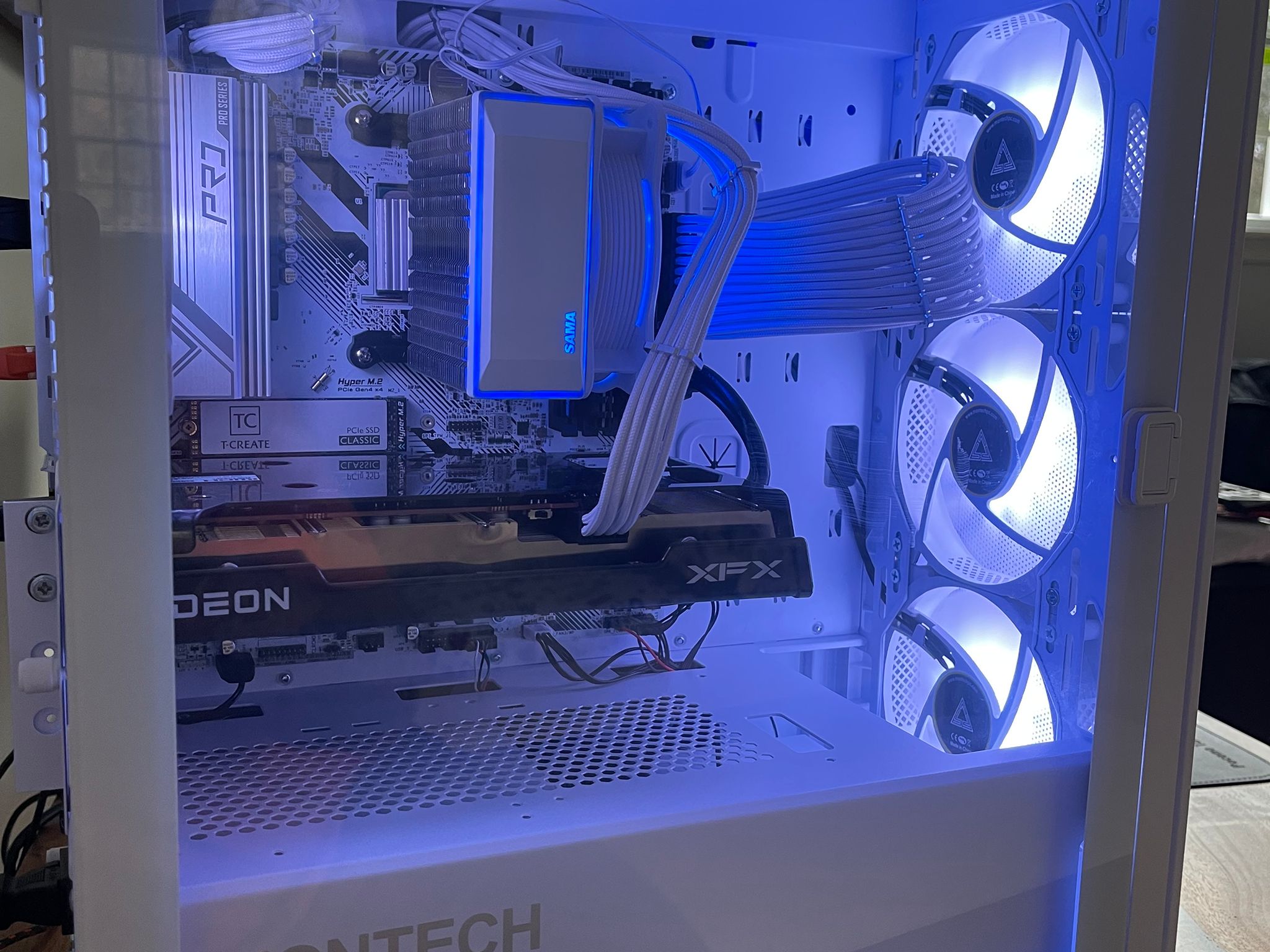 🥶 ALL WHITE 1080p Streaming/Gaming PC | RX 6600, Ryzen 5 3600, 1TB SSD 🥶