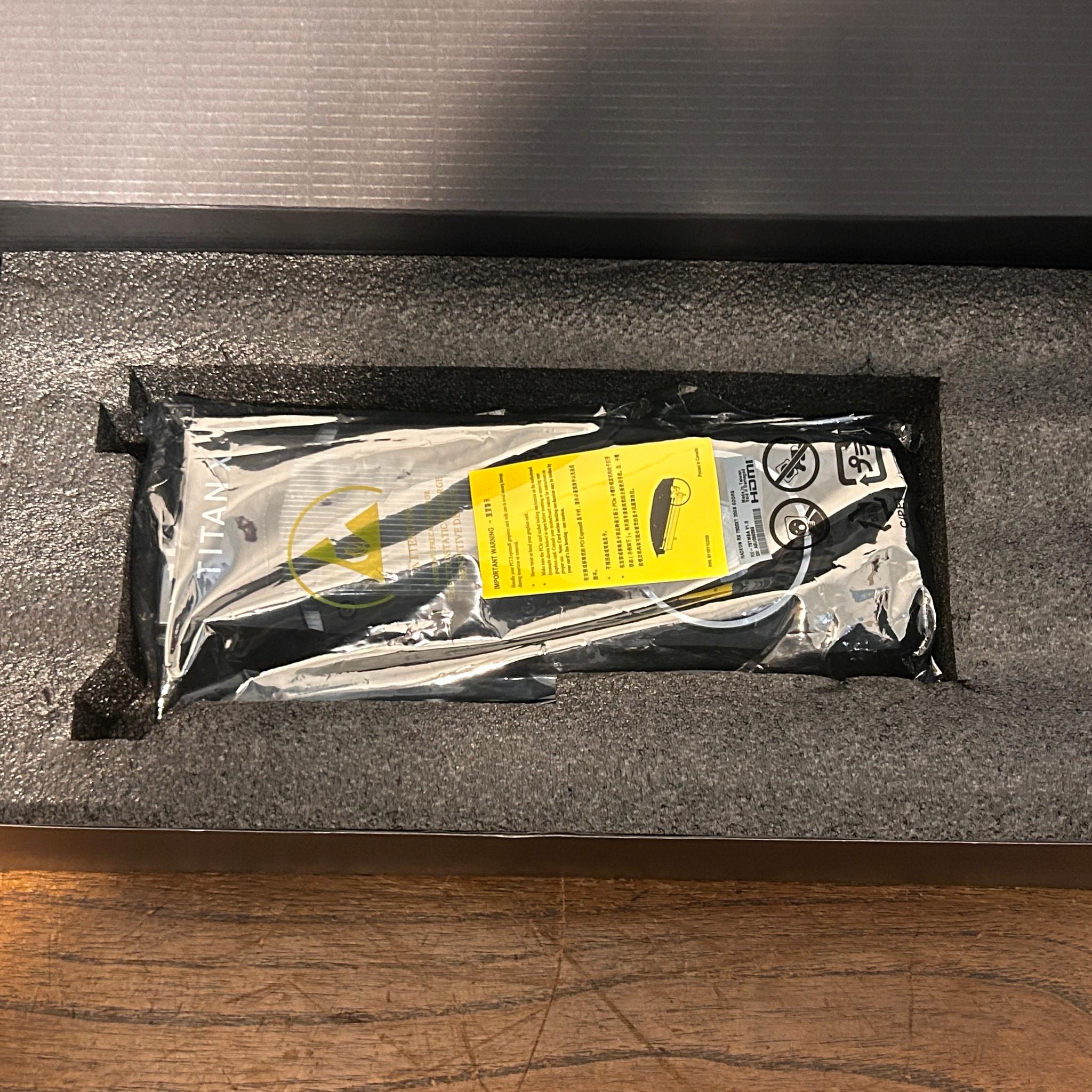 NVIDIA GeForce GTX TITAN Xp 12GB GDDR5X Graphics Card with box