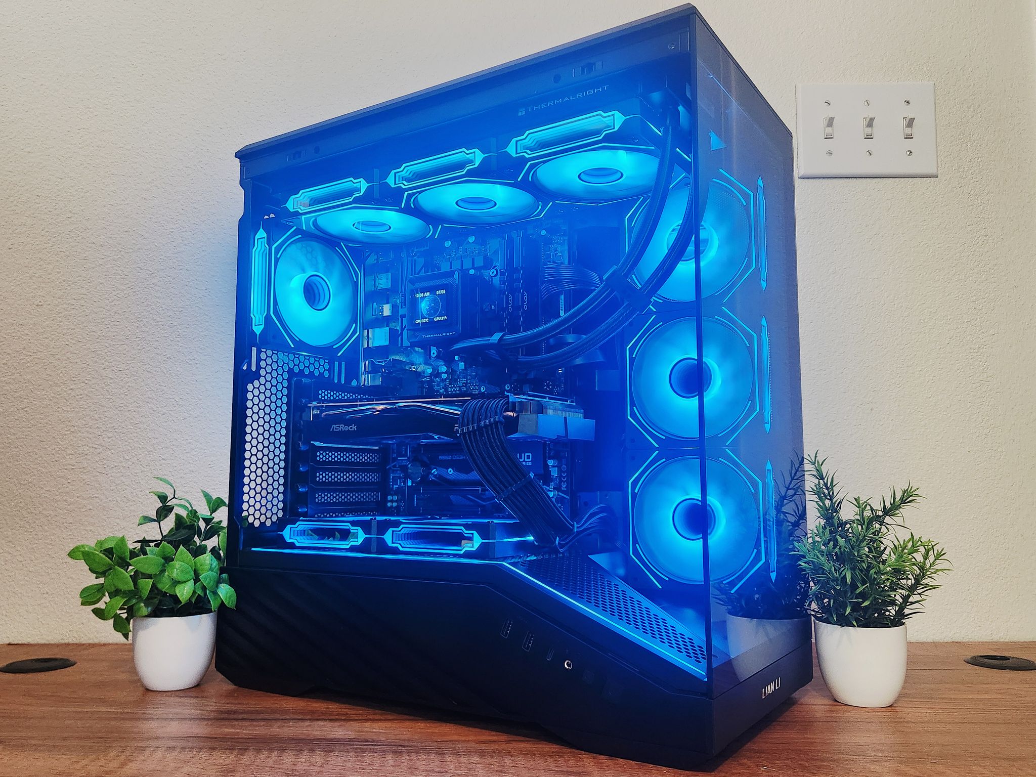 RX 6700XT | i7 11700F | 16GB RAM | 1TB SSD | WiFi + BT | WINDOWS 11